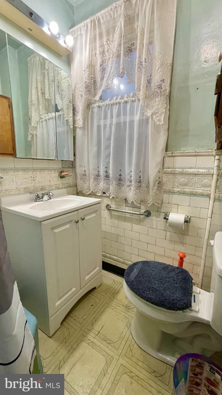 WEST PHILADELPHIA - Residential