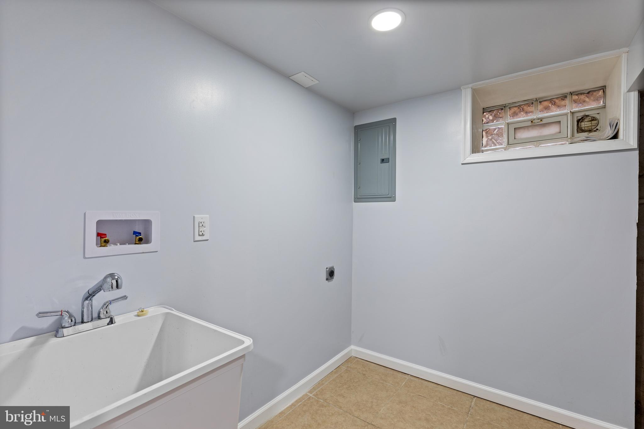 CHELTENHAM - Residential