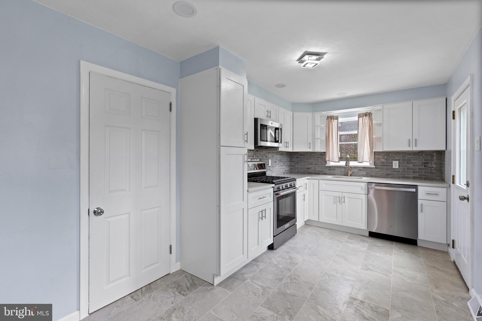 CHELTENHAM - Residential