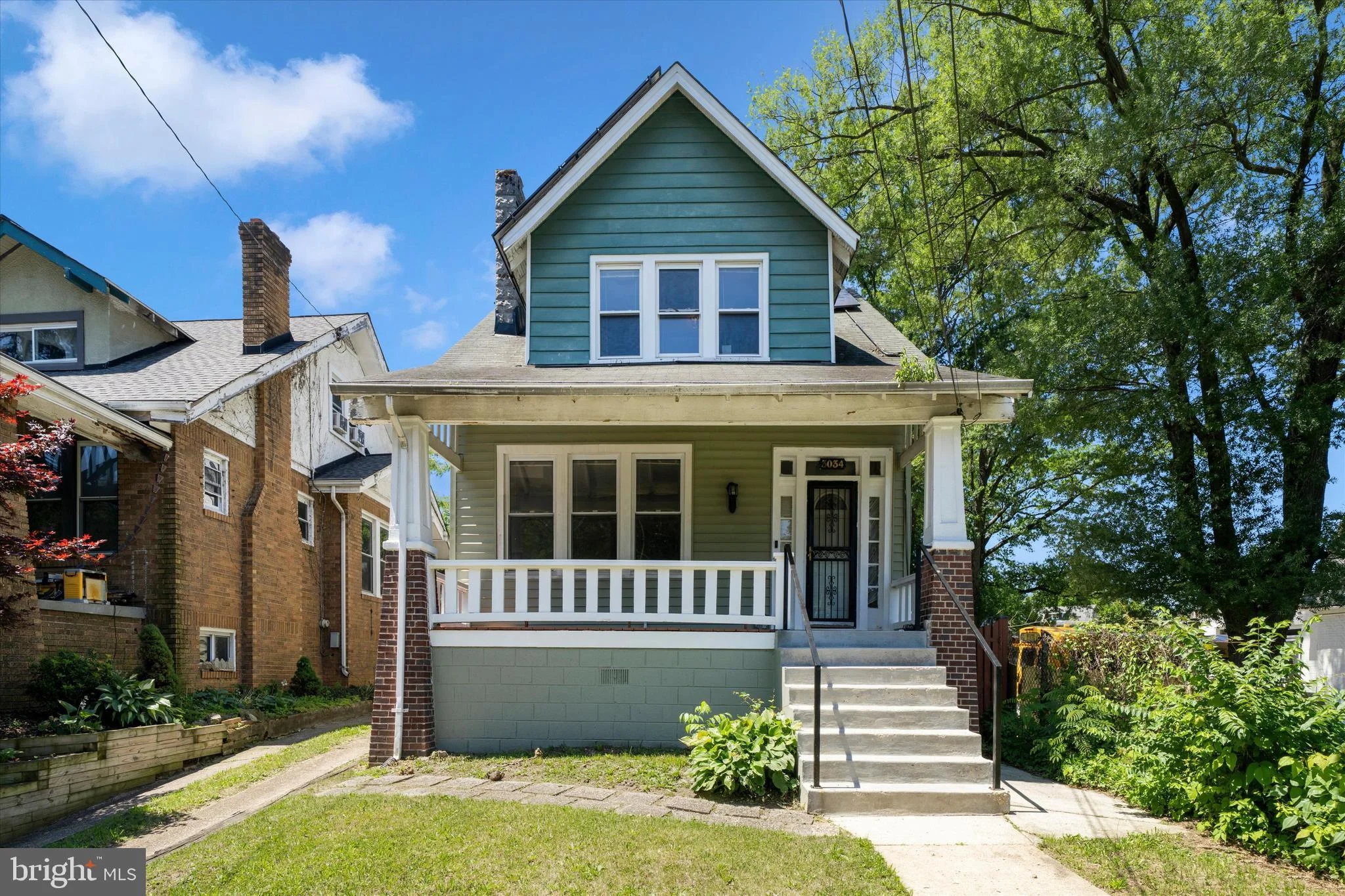 3034 South Dakota Avenue NE