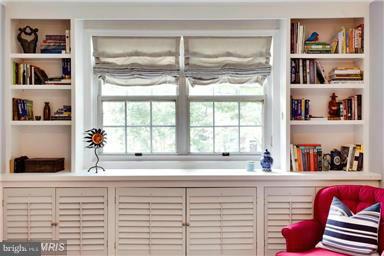 ARLINGTON OAKS - Residential Lease