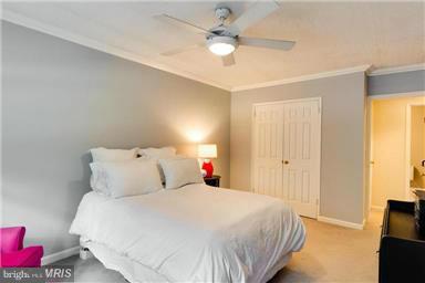 ARLINGTON OAKS - Residential Lease