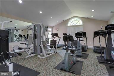 ARLINGTON OAKS - Residential Lease