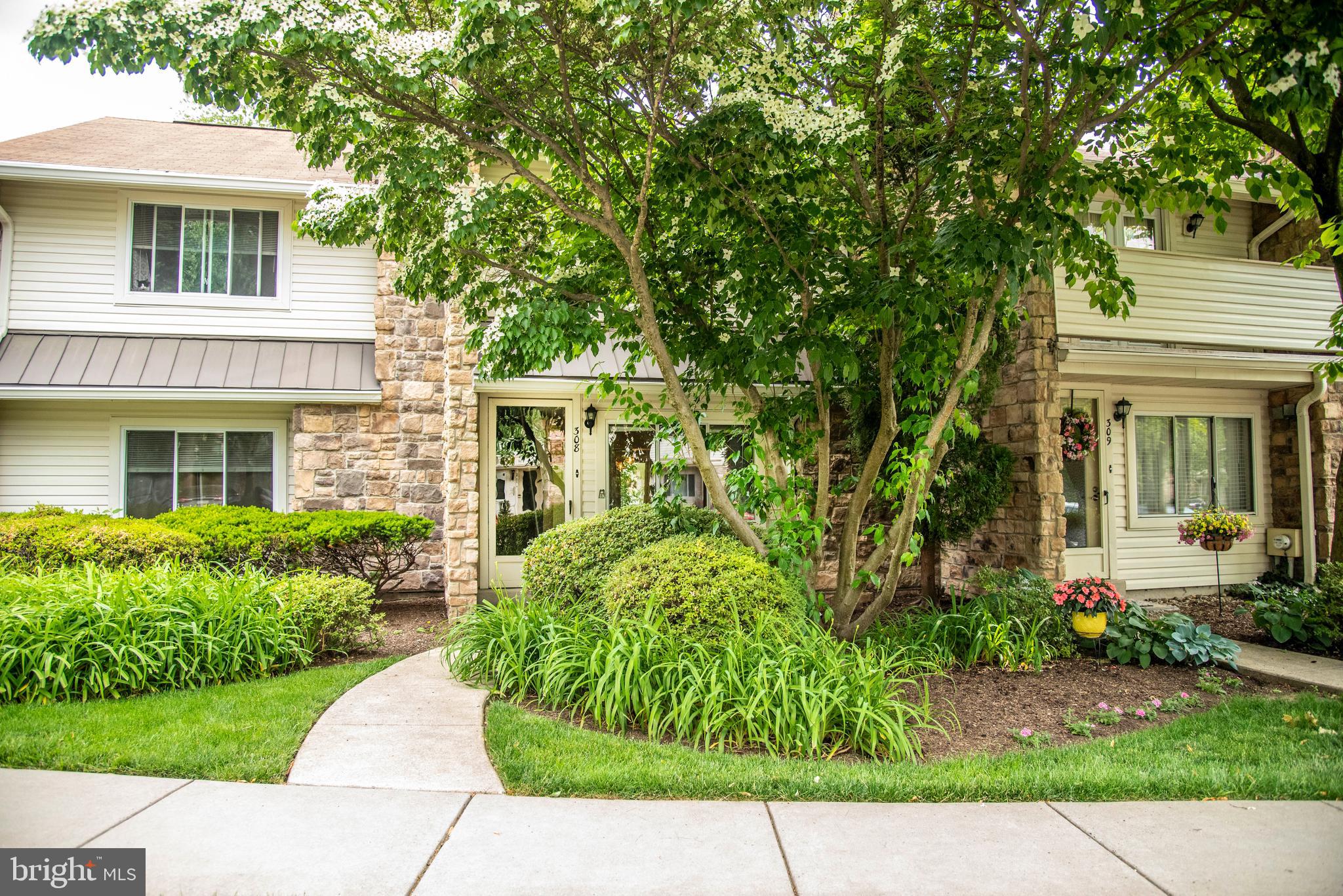 Terrific opportunity in the quiet Ridings of Chesterbrook. Clean and maintained, 2 bed 1 1/2 bath condo is ready for immediate occupancy. 308 Headhouse Ct. allows for easy living with open floor plan and front and back door outdoor access. Tucked in and surrounded by lush landscaping with charming views of original structures make this Chesterbrook location extra special.