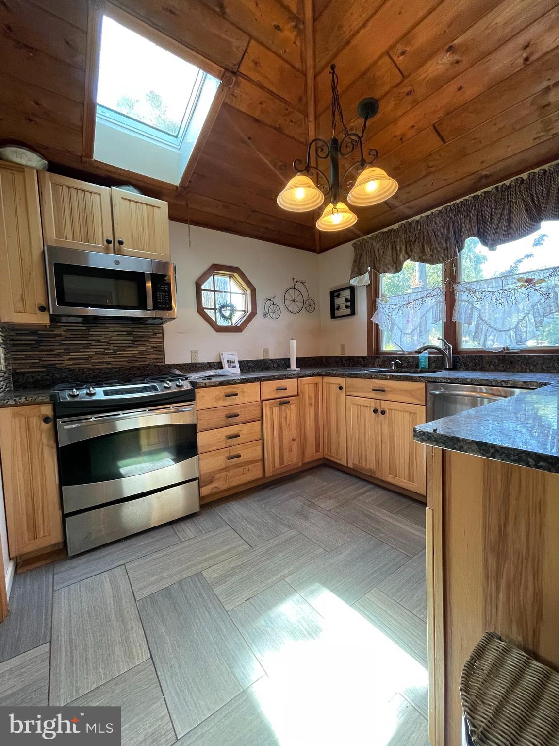 FELICITY COVE - Residential