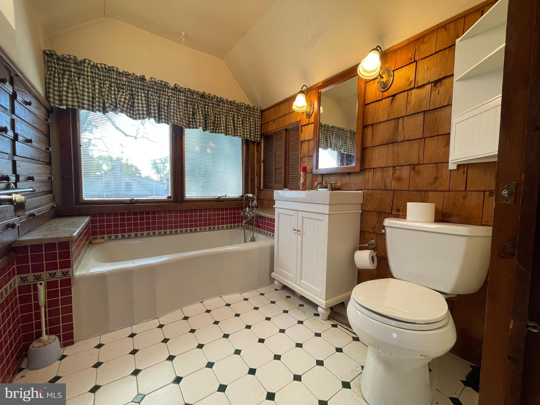 FELICITY COVE - Residential