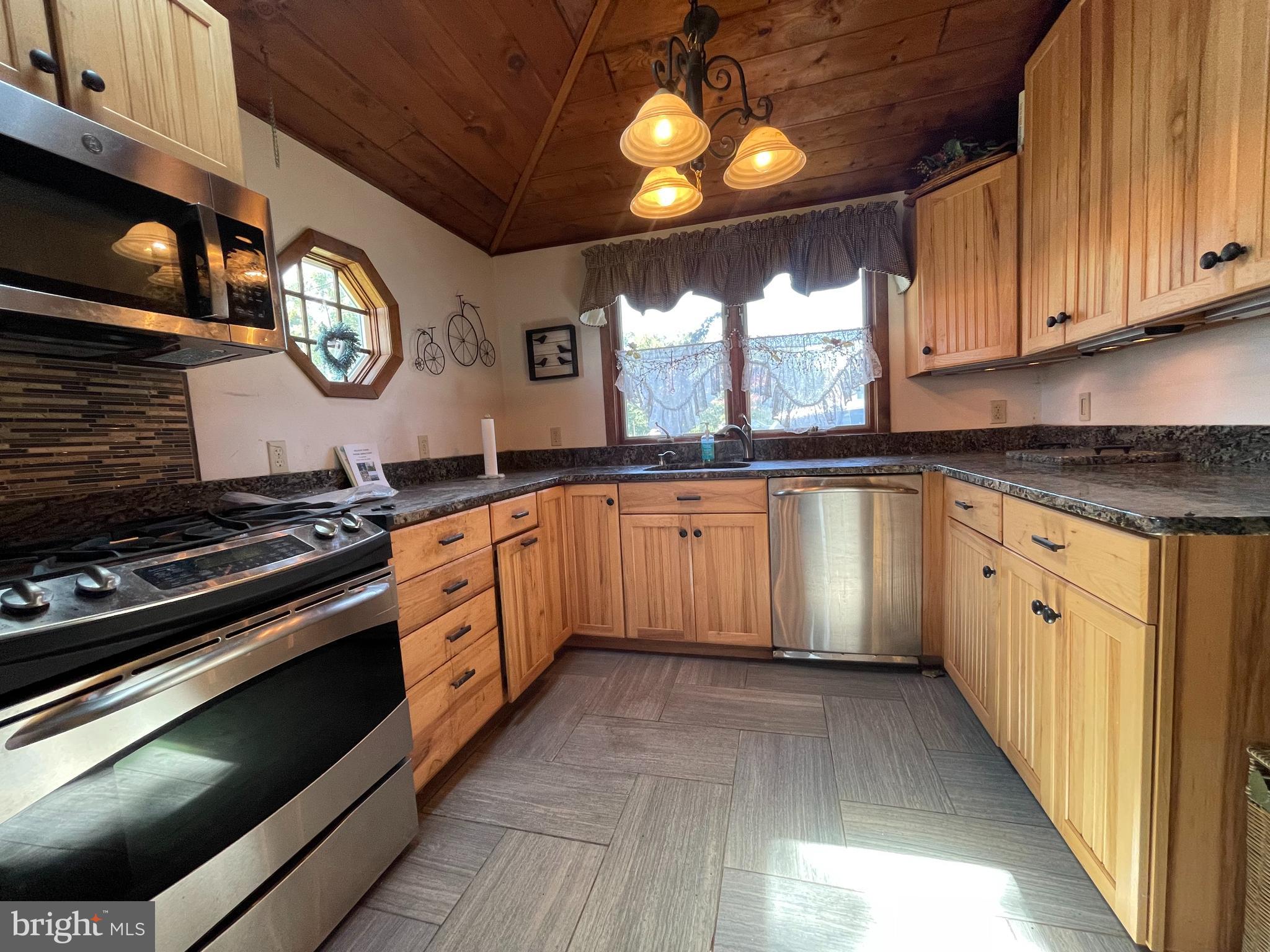 FELICITY COVE - Residential