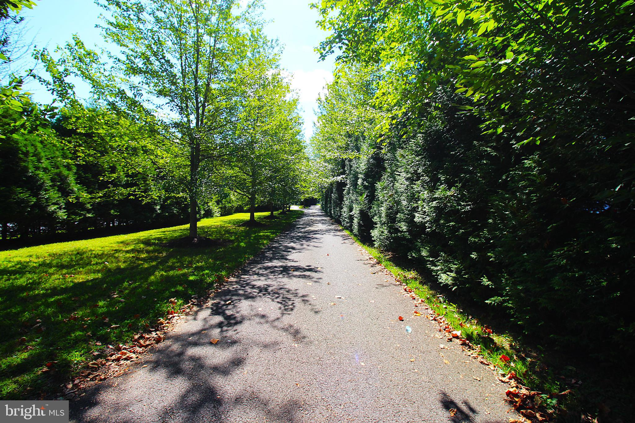 HUNTERS RUN - Residential