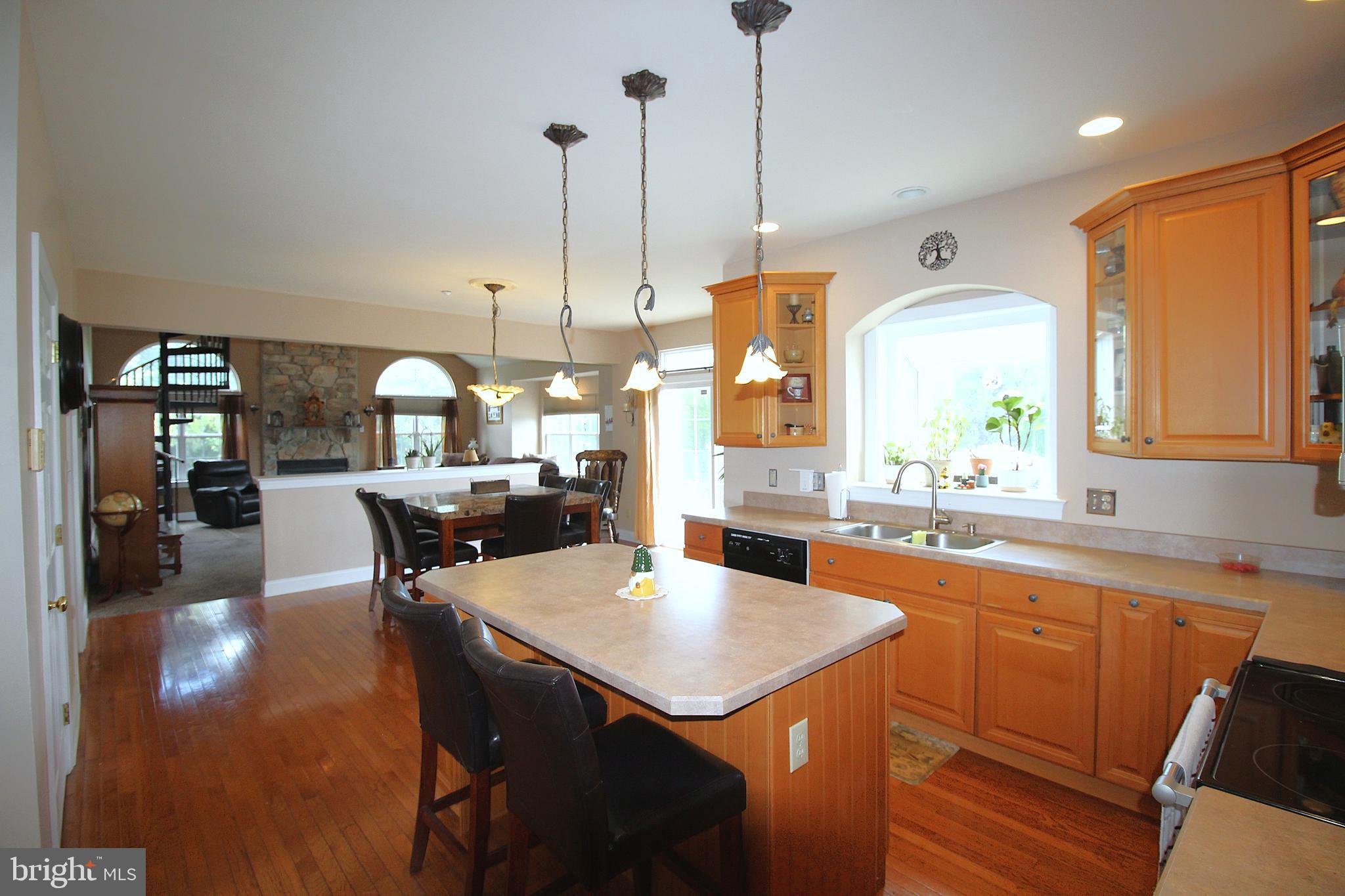 HUNTERS RUN - Residential