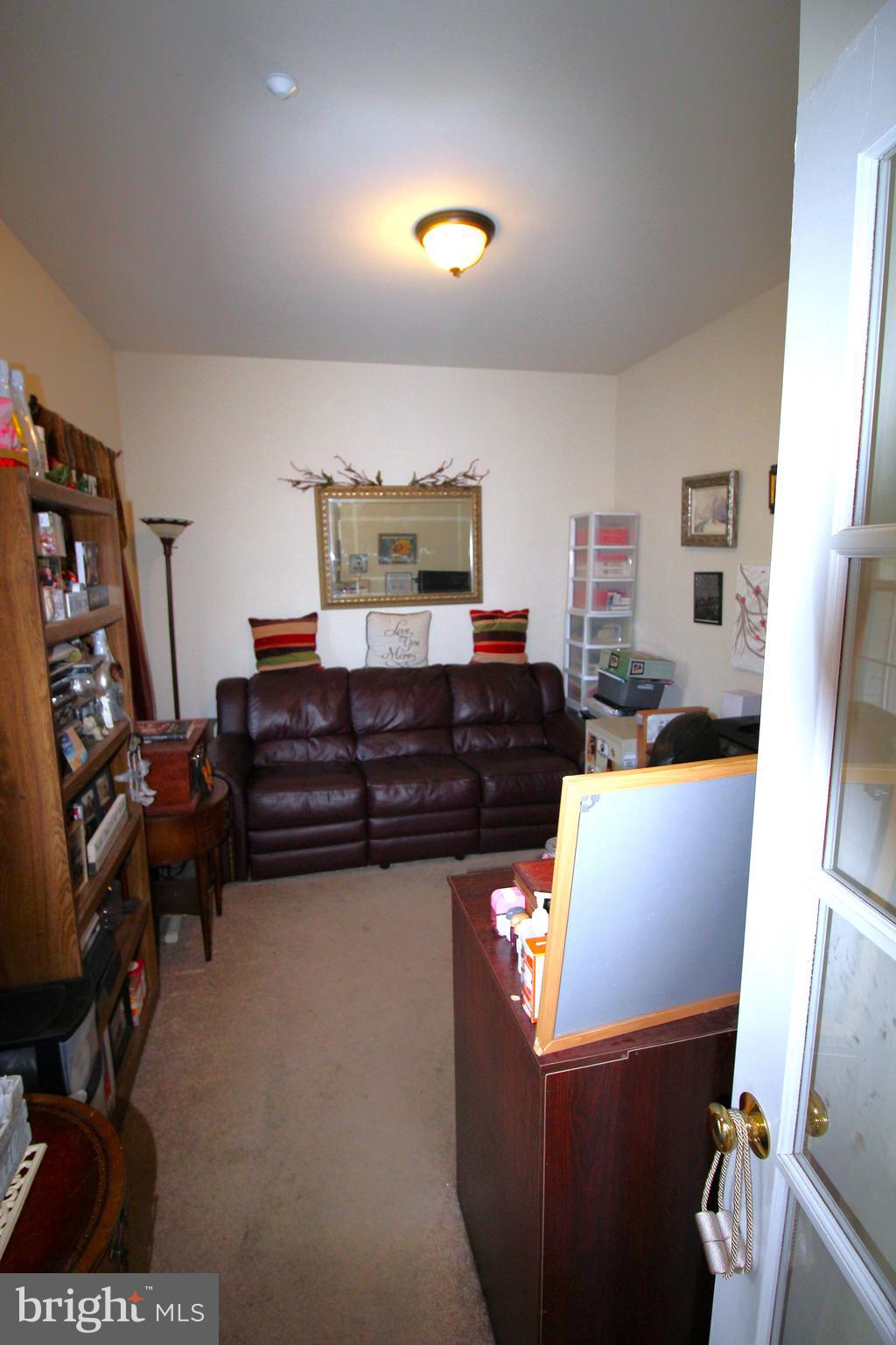 HUNTERS RUN - Residential