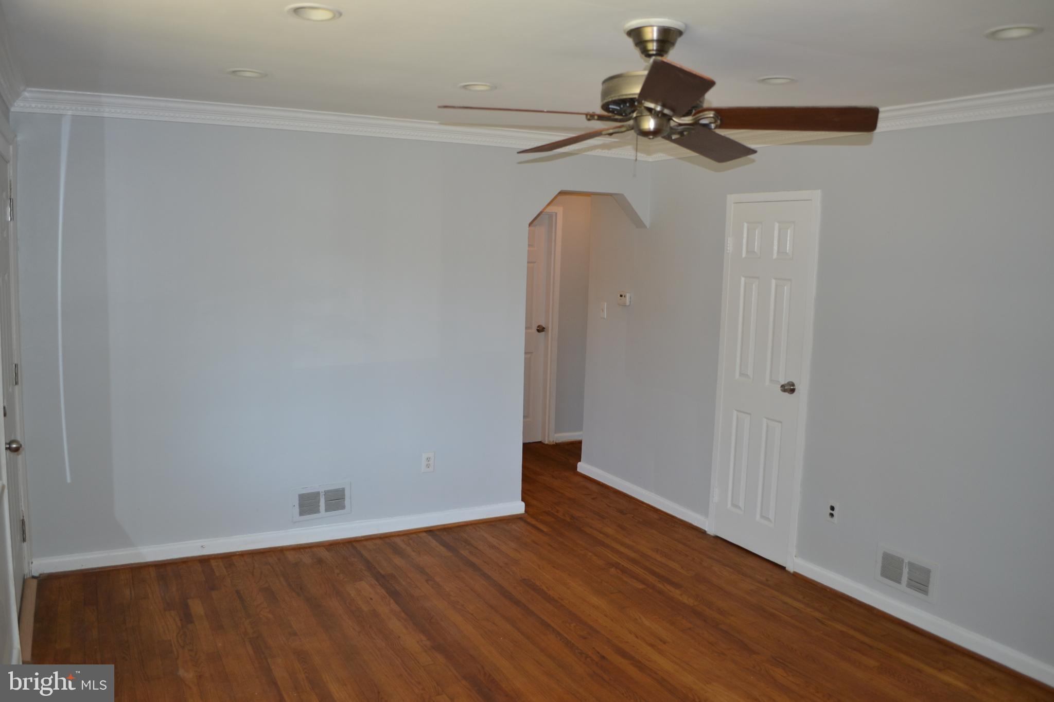 ADELPHI KNOLLS - Residential Lease