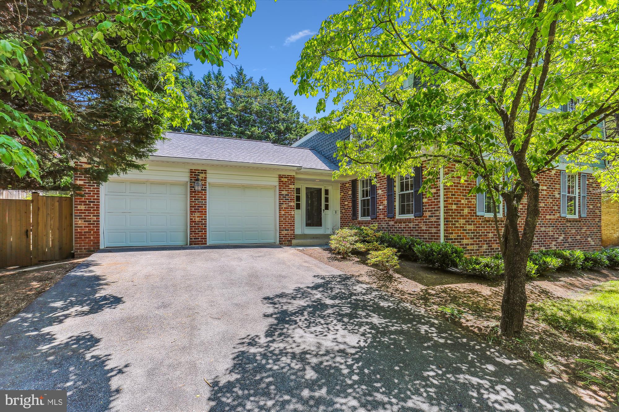 8613 LONG ACRE COURT