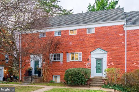 Condo For Sale - 3228 Wellington Road<br/> Alexandria City County, ALEXANDRIA, VA 22302
