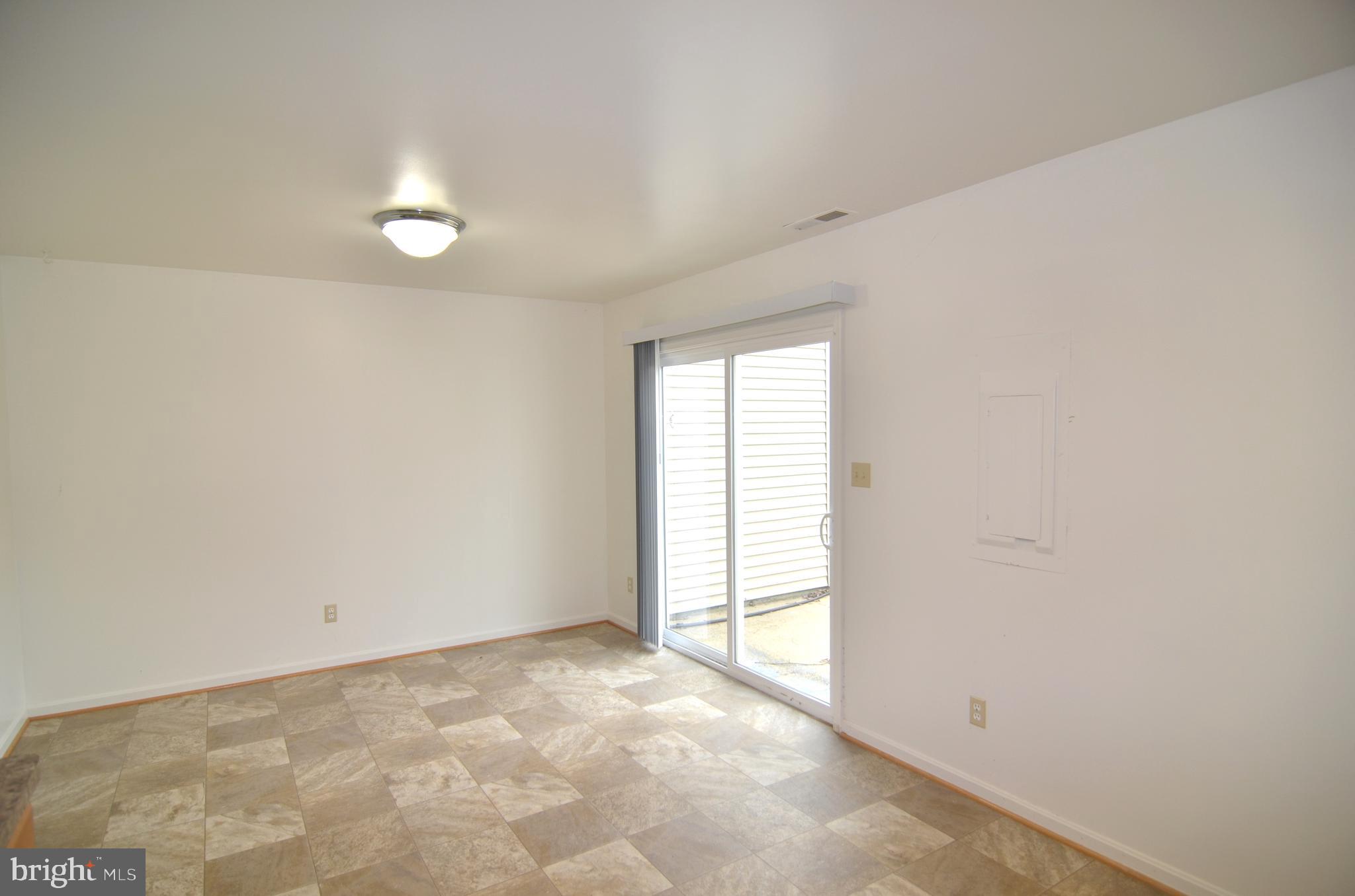 SPRING VALLEY - Residential Lease