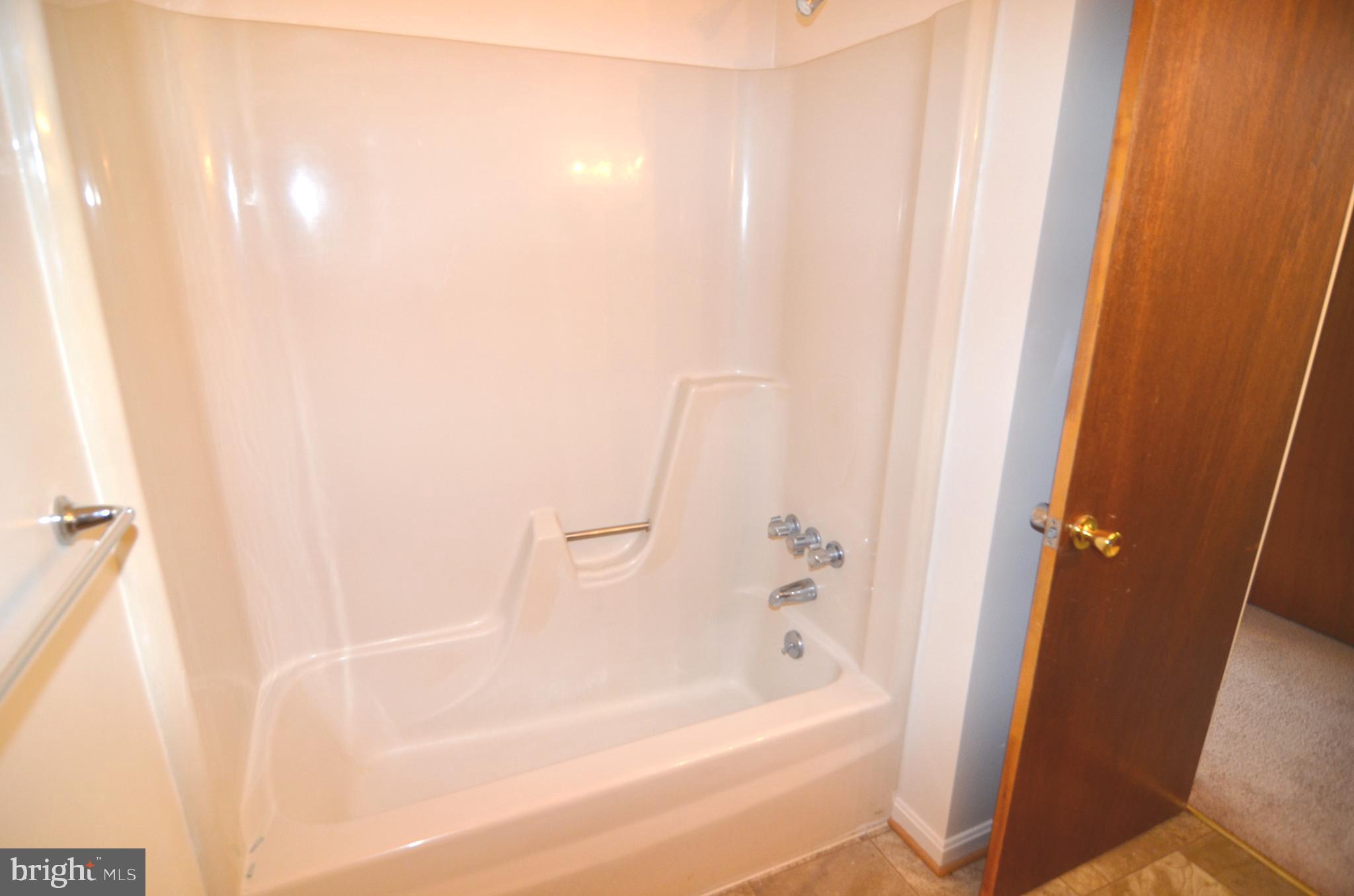 SPRING VALLEY - Residential Lease