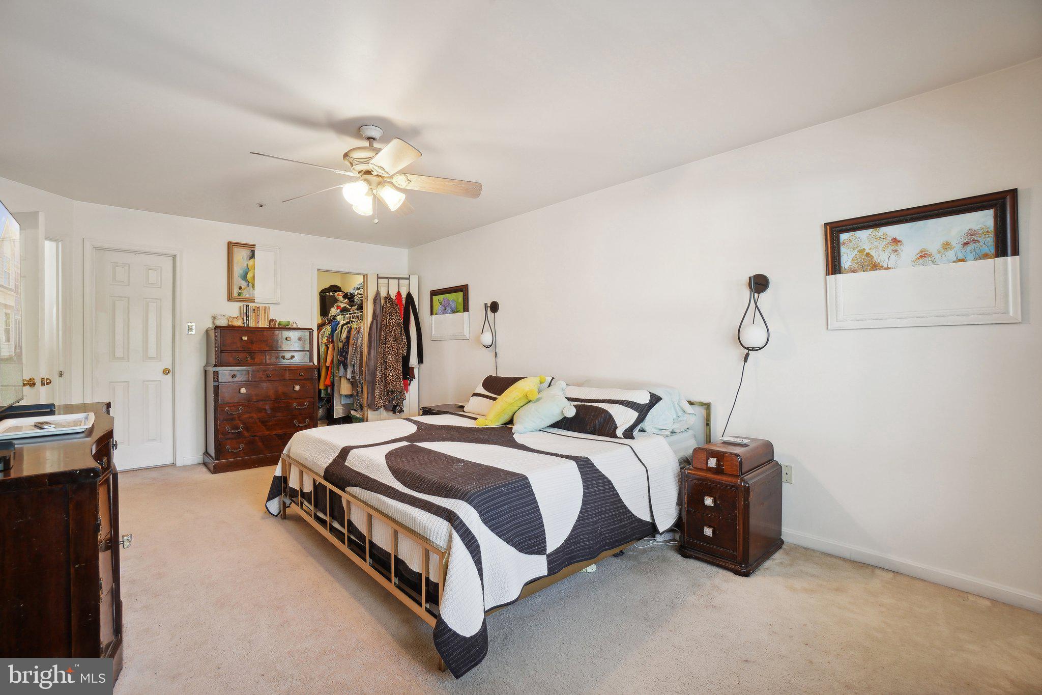 VILL AT MANCHESTER FARMS - Residential