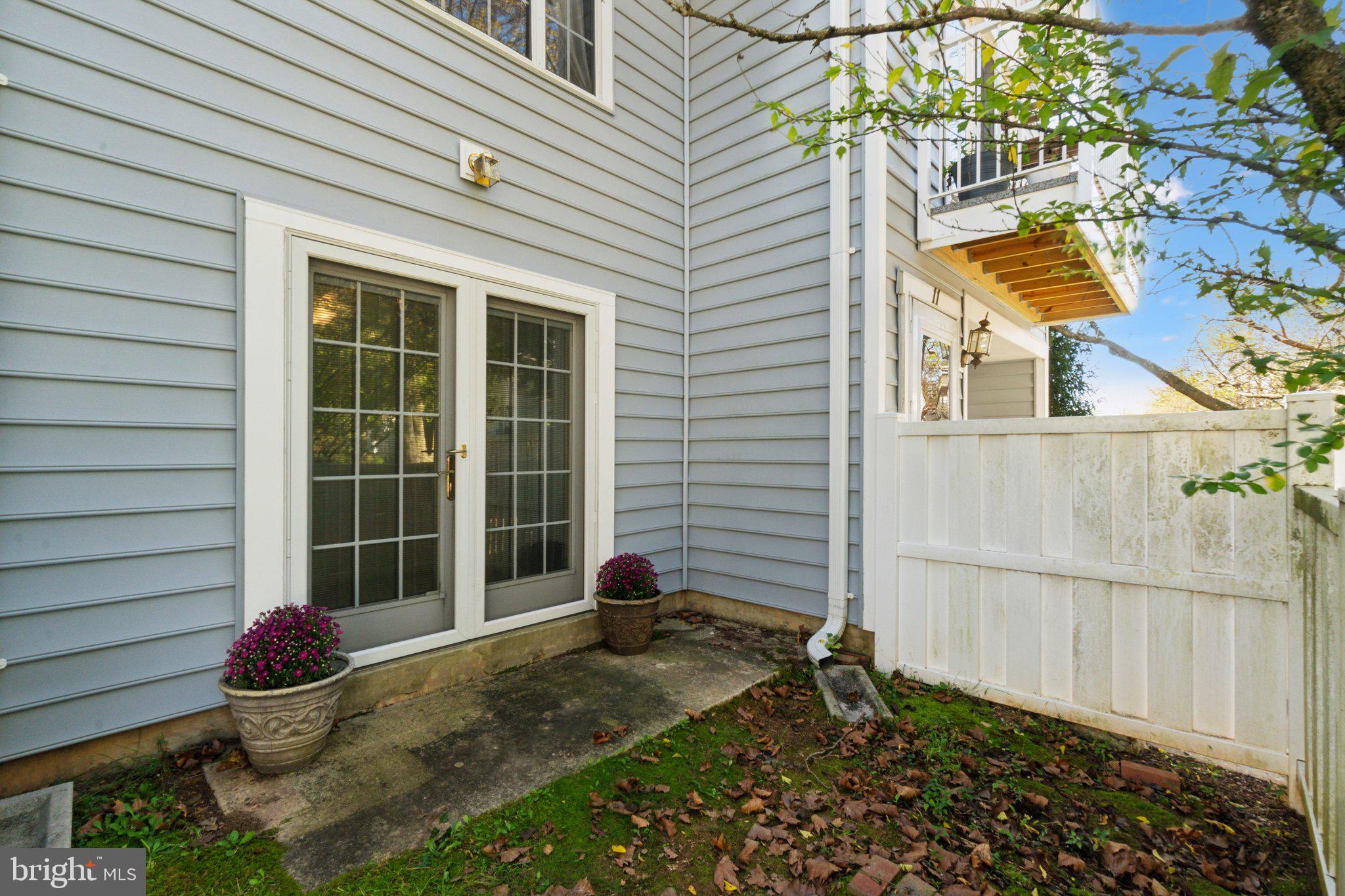 VILL AT MANCHESTER FARMS - Residential