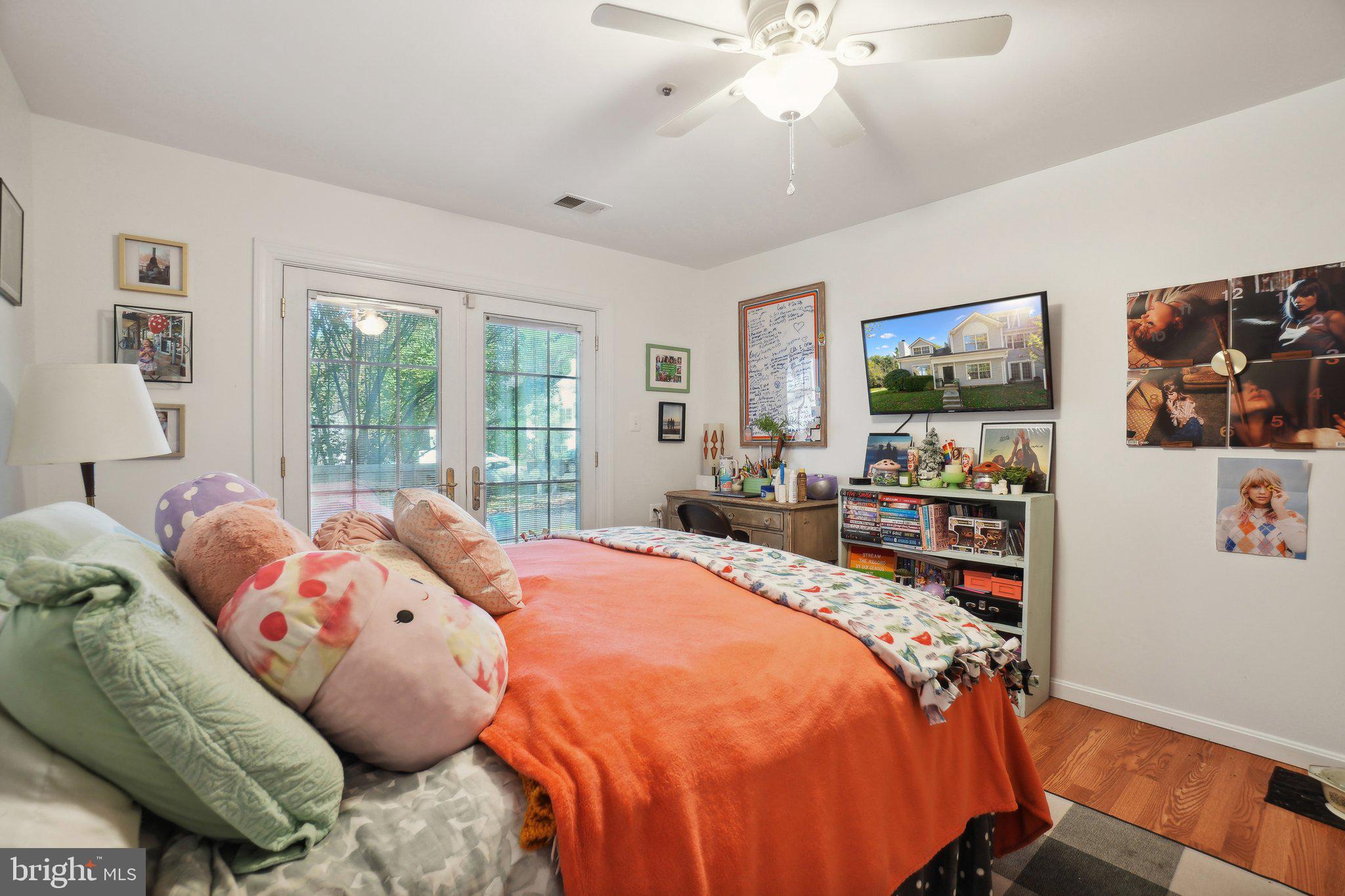 VILL AT MANCHESTER FARMS - Residential