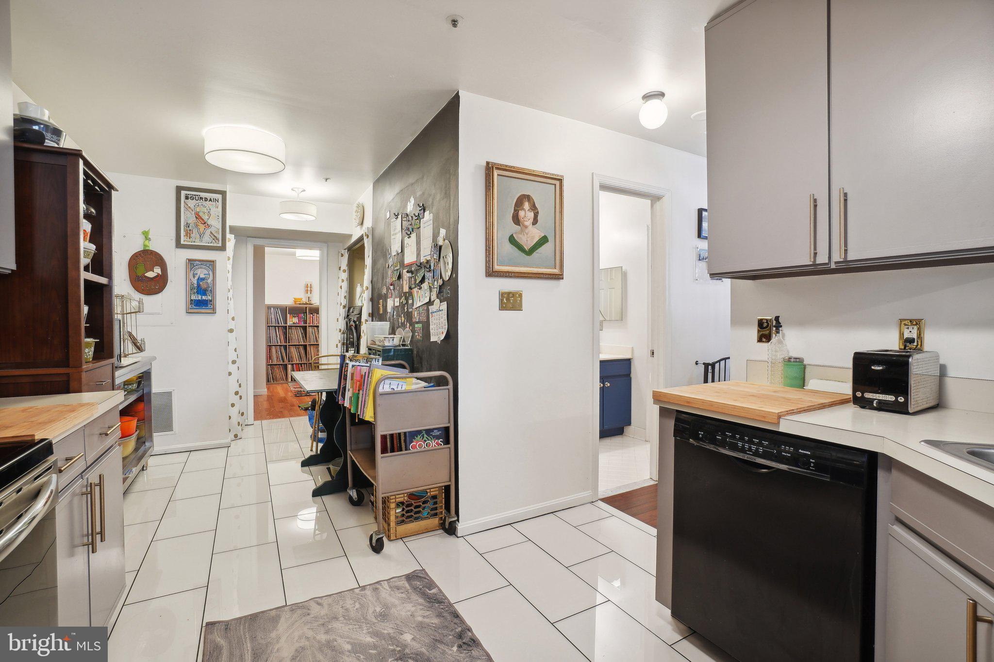 VILL AT MANCHESTER FARMS - Residential