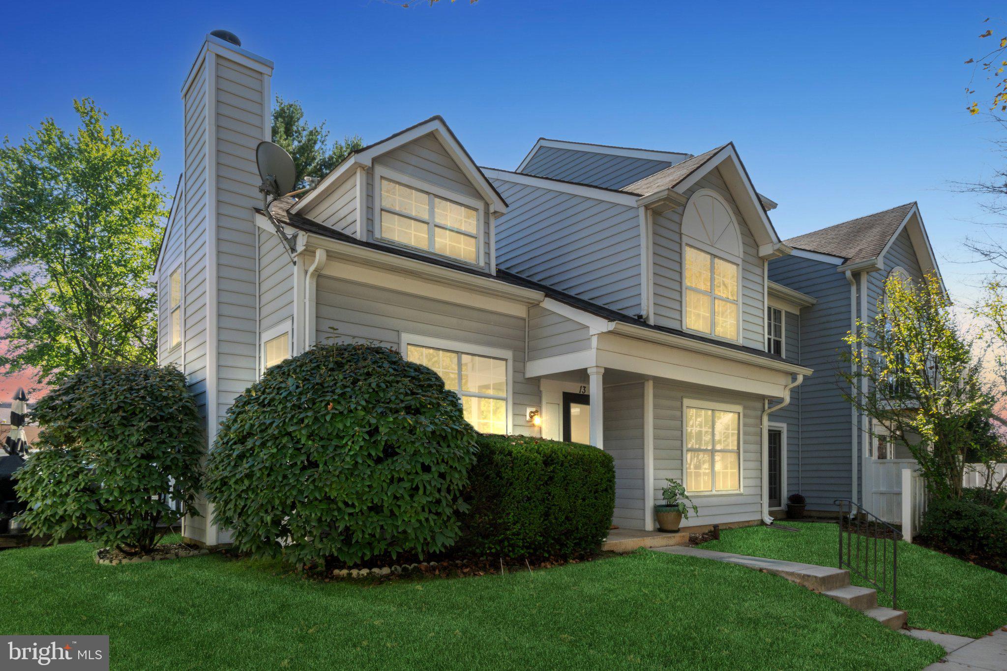 VILL AT MANCHESTER FARMS - Residential