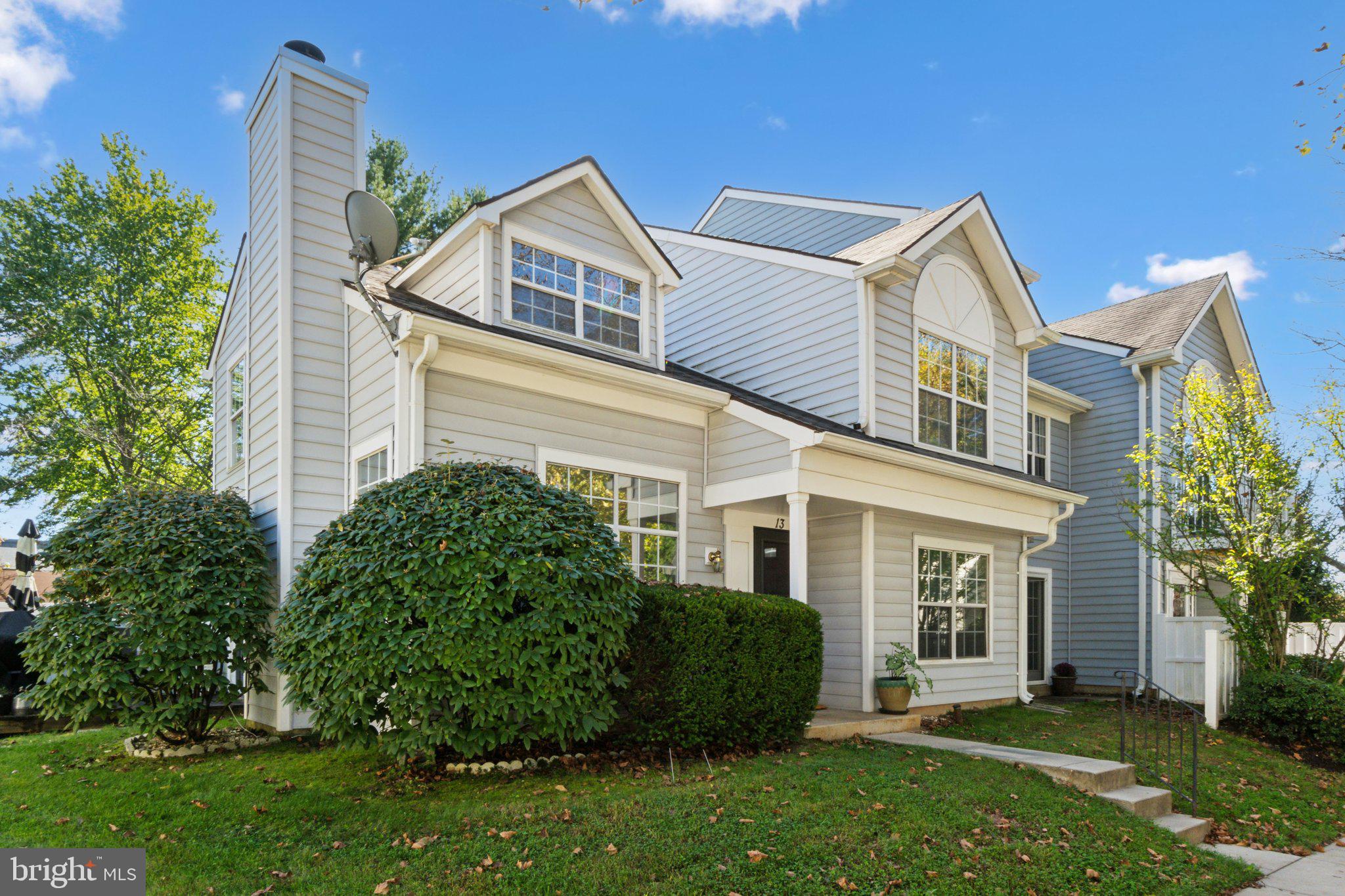 VILL AT MANCHESTER FARMS - Residential