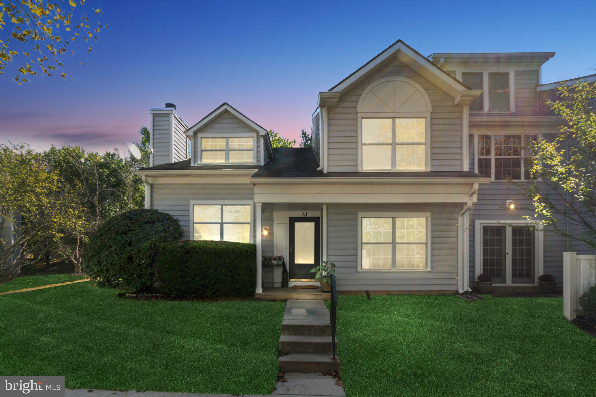 VILL AT MANCHESTER FARMS - Residential