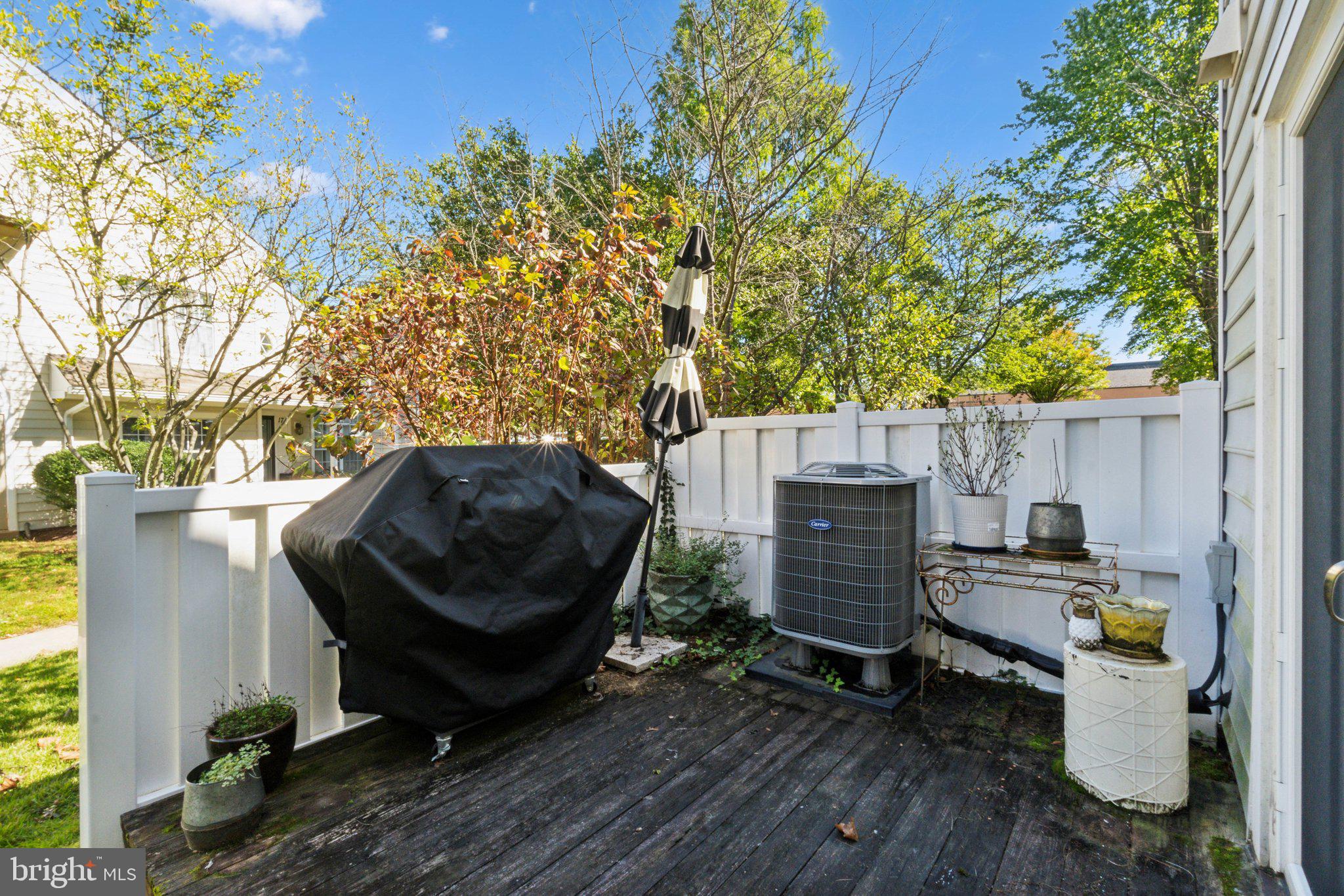 VILL AT MANCHESTER FARMS - Residential