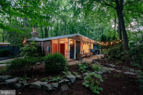 7508 RANGE ROAD ALEXANDRIA VA 22306