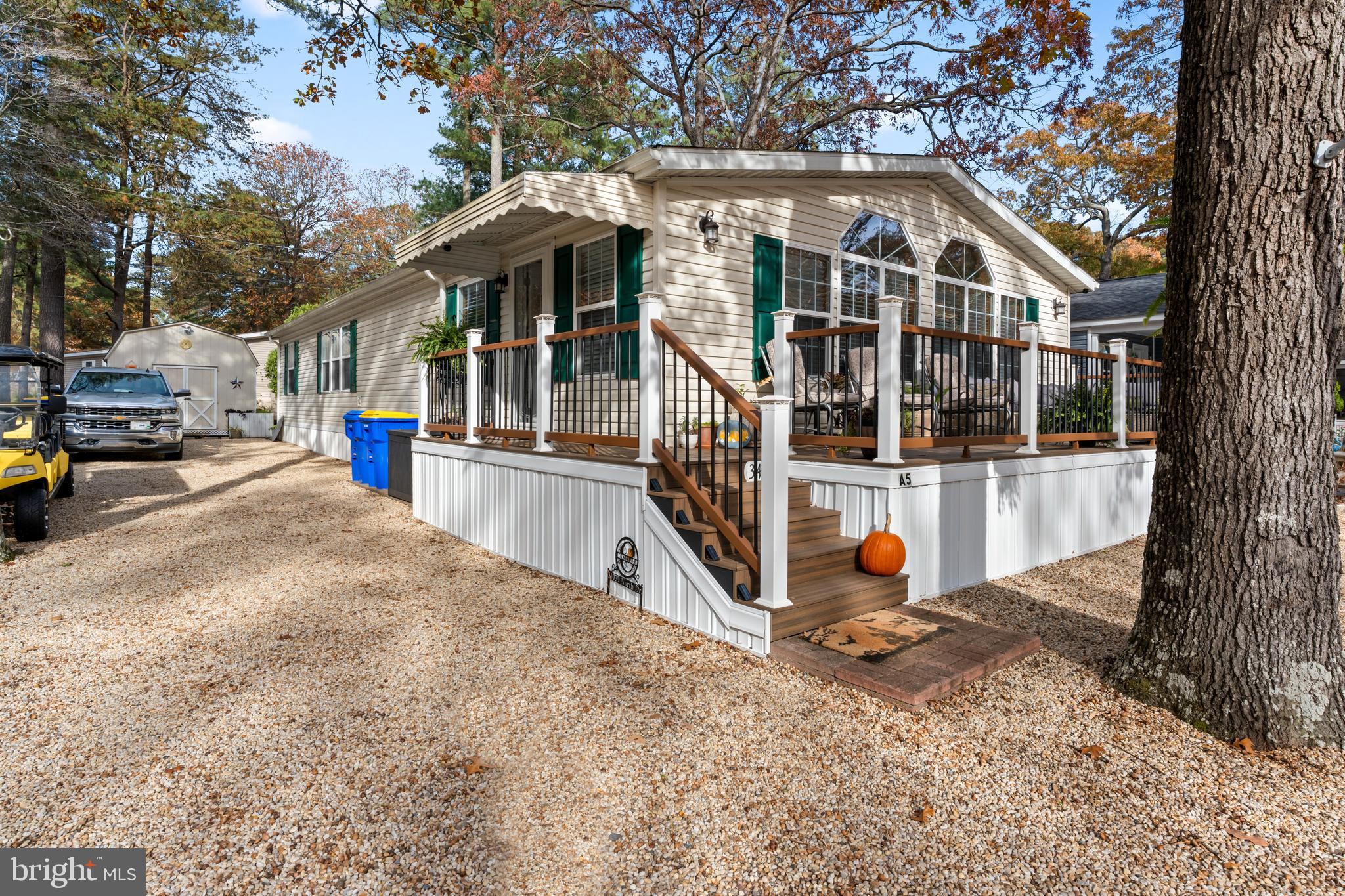 34939 NORTH DRIVE 52062