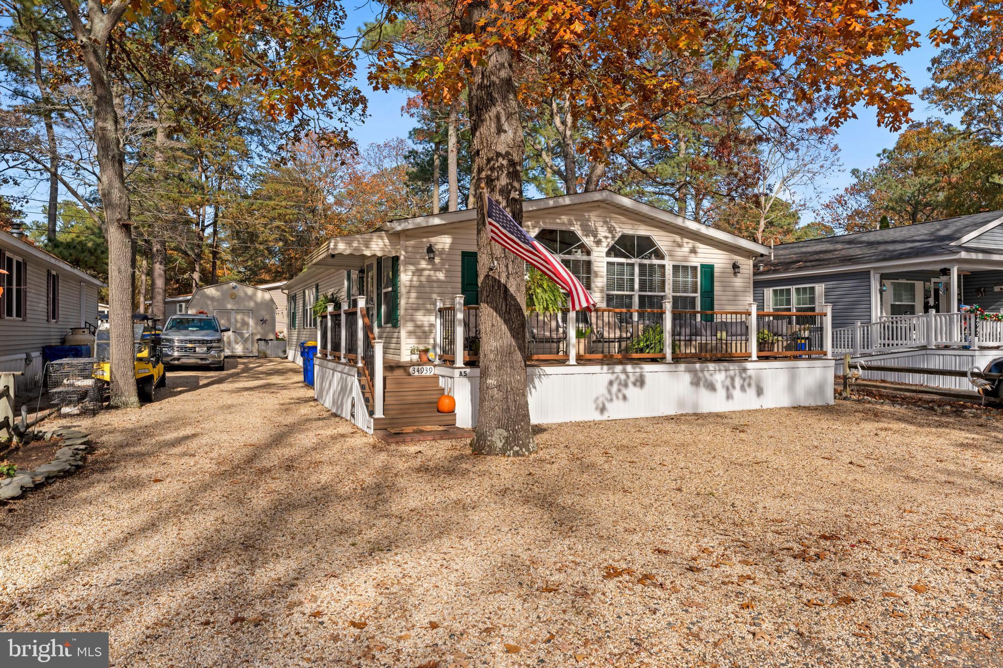 34939 NORTH DRIVE 52062