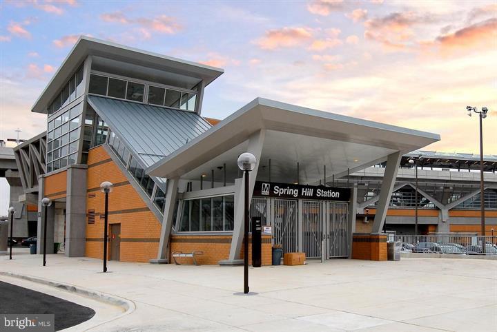 FOUNTAINS AT MCLEAN - Residential