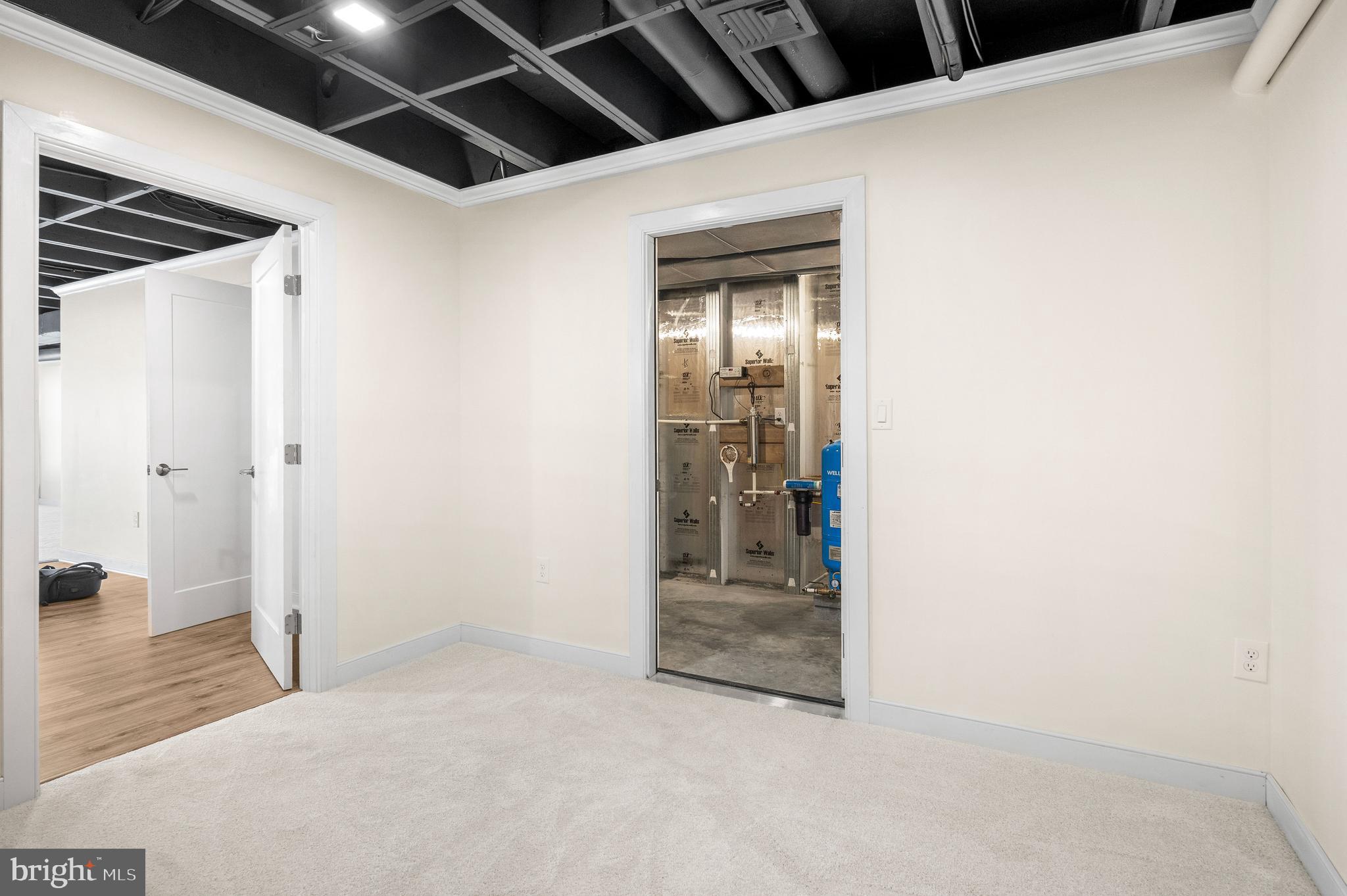 MOUNTAIN MEADOWS - Residential