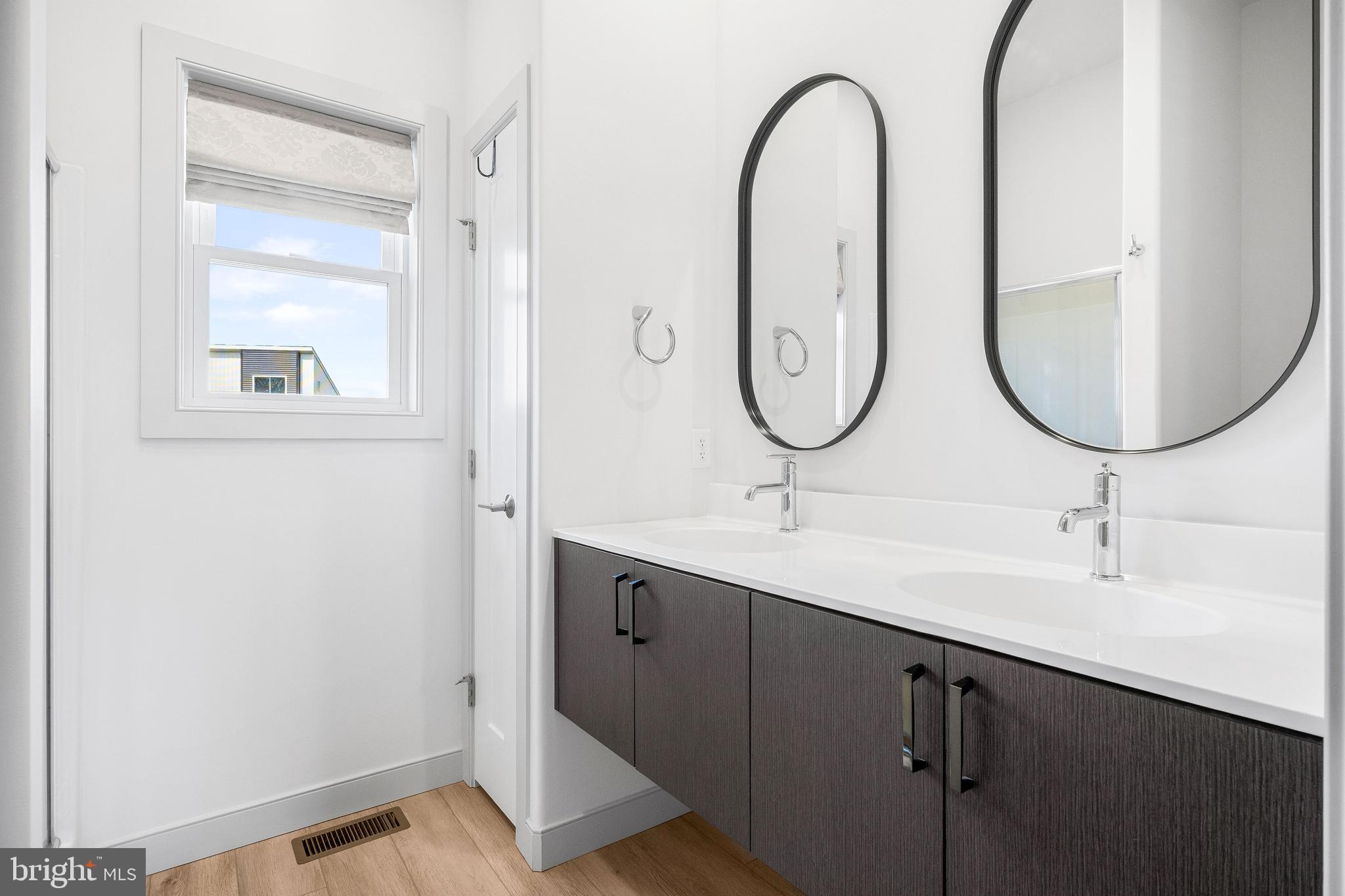 MOUNTAIN MEADOWS - Residential