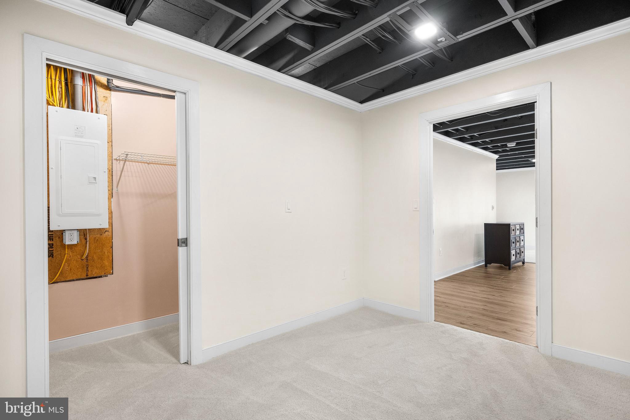 MOUNTAIN MEADOWS - Residential