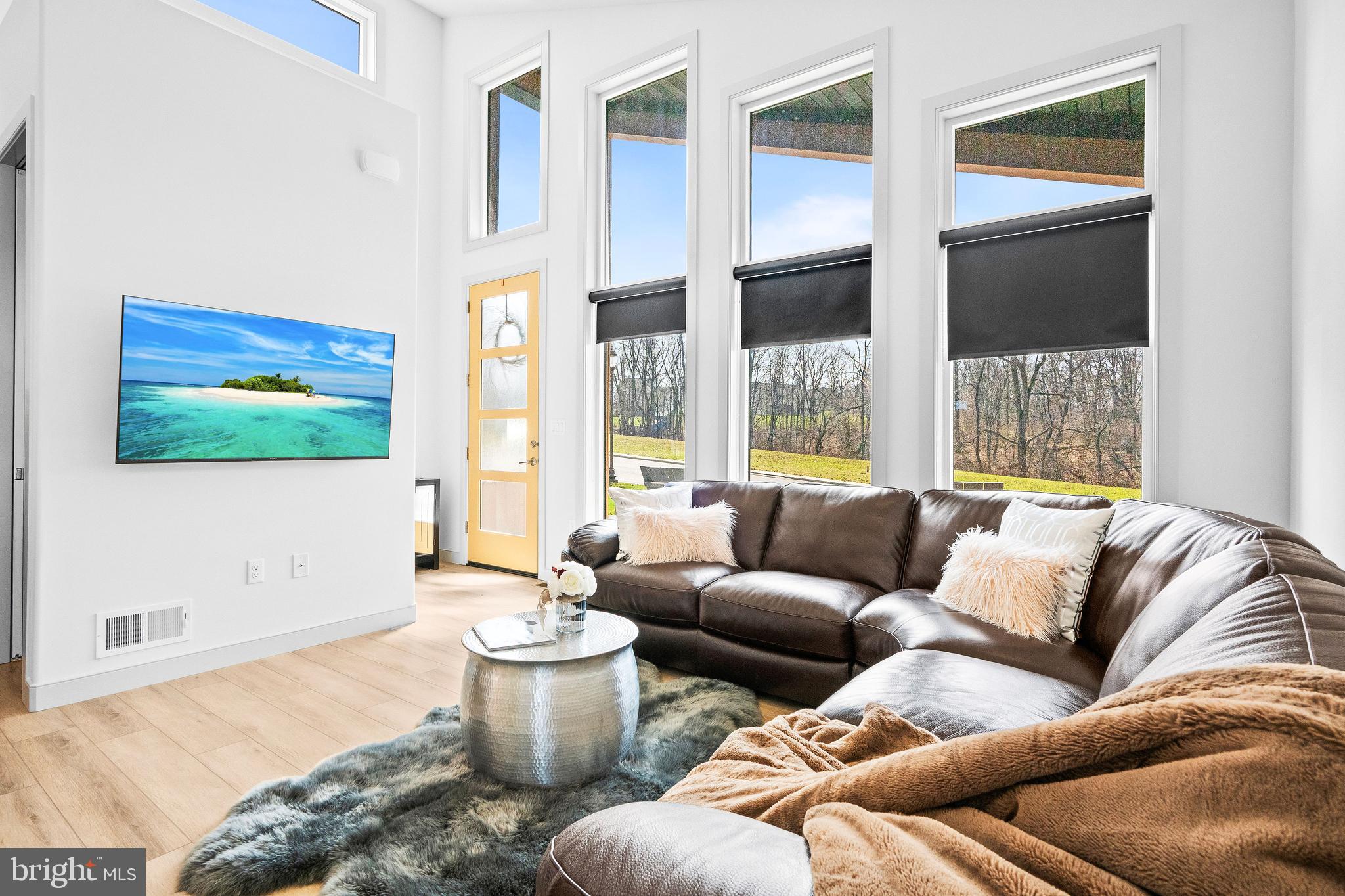 MOUNTAIN MEADOWS - Residential