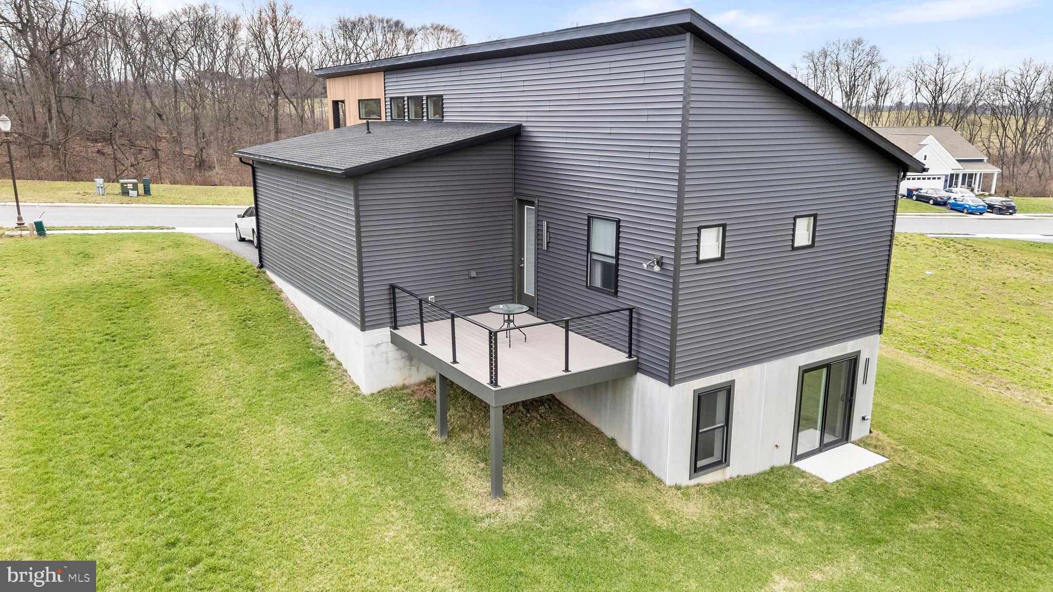 MOUNTAIN MEADOWS - Residential