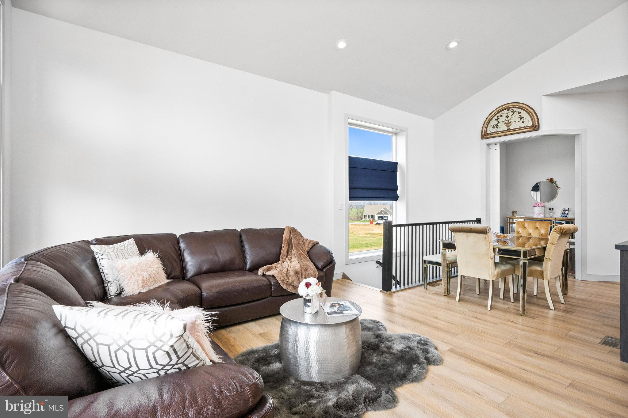 MOUNTAIN MEADOWS - Residential