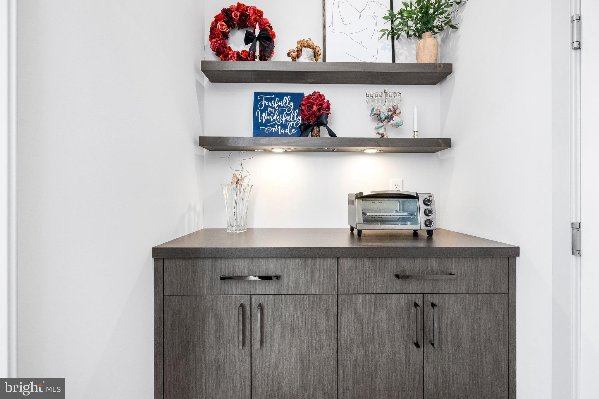 MOUNTAIN MEADOWS - Residential