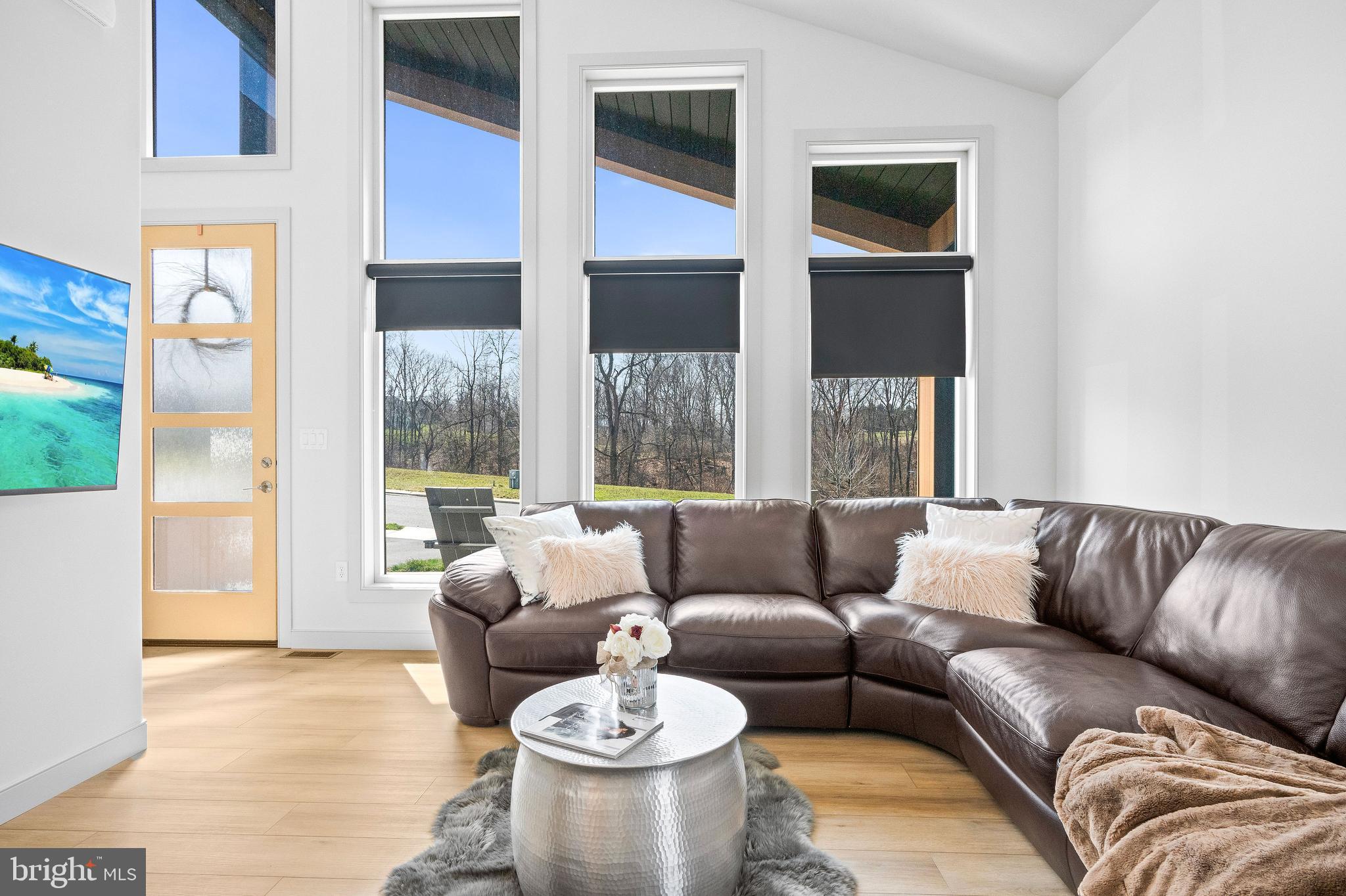 MOUNTAIN MEADOWS - Residential