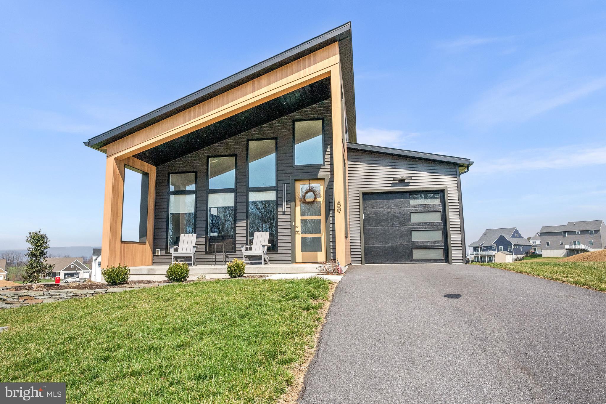 MOUNTAIN MEADOWS - Residential