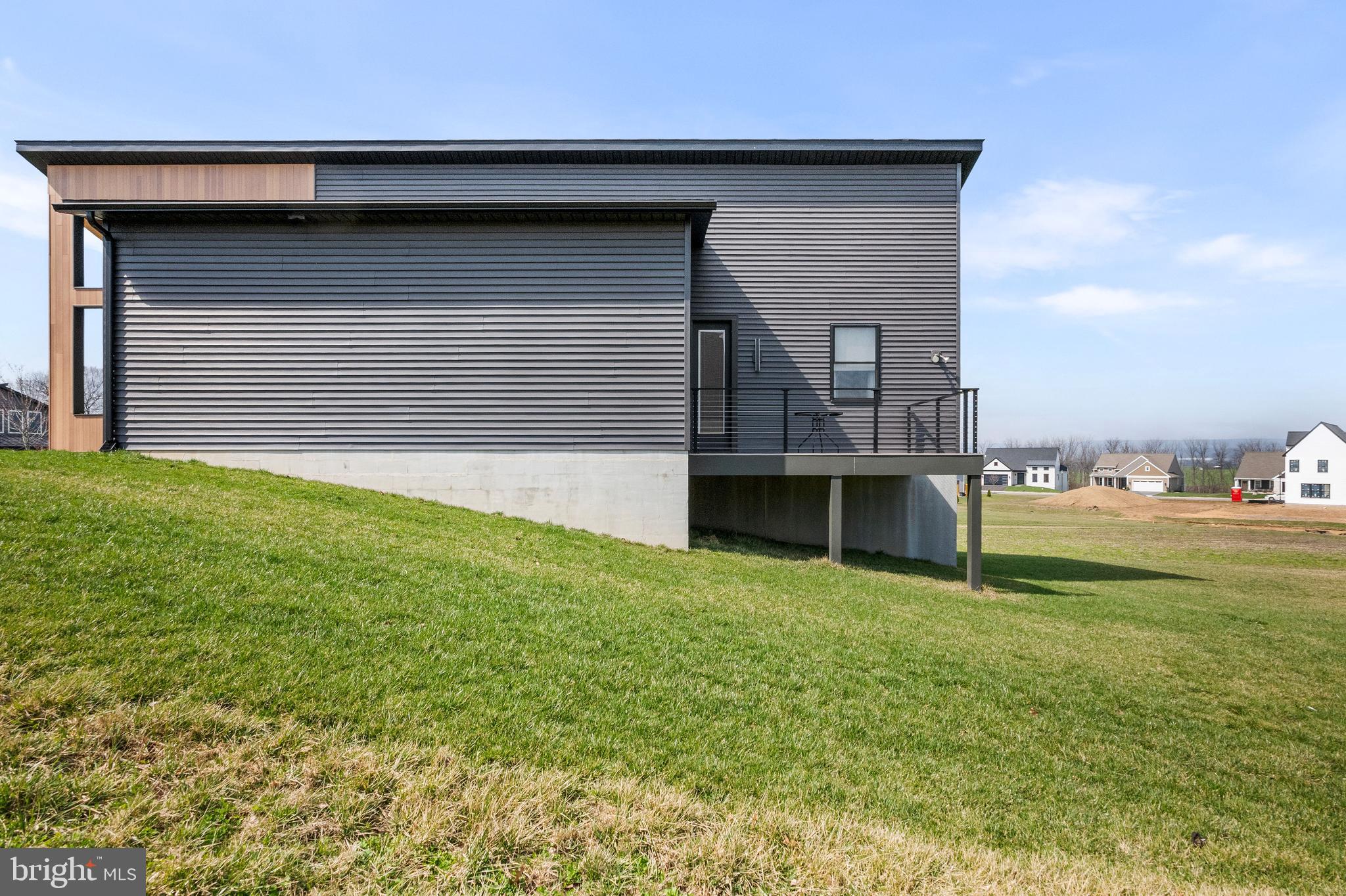 MOUNTAIN MEADOWS - Residential