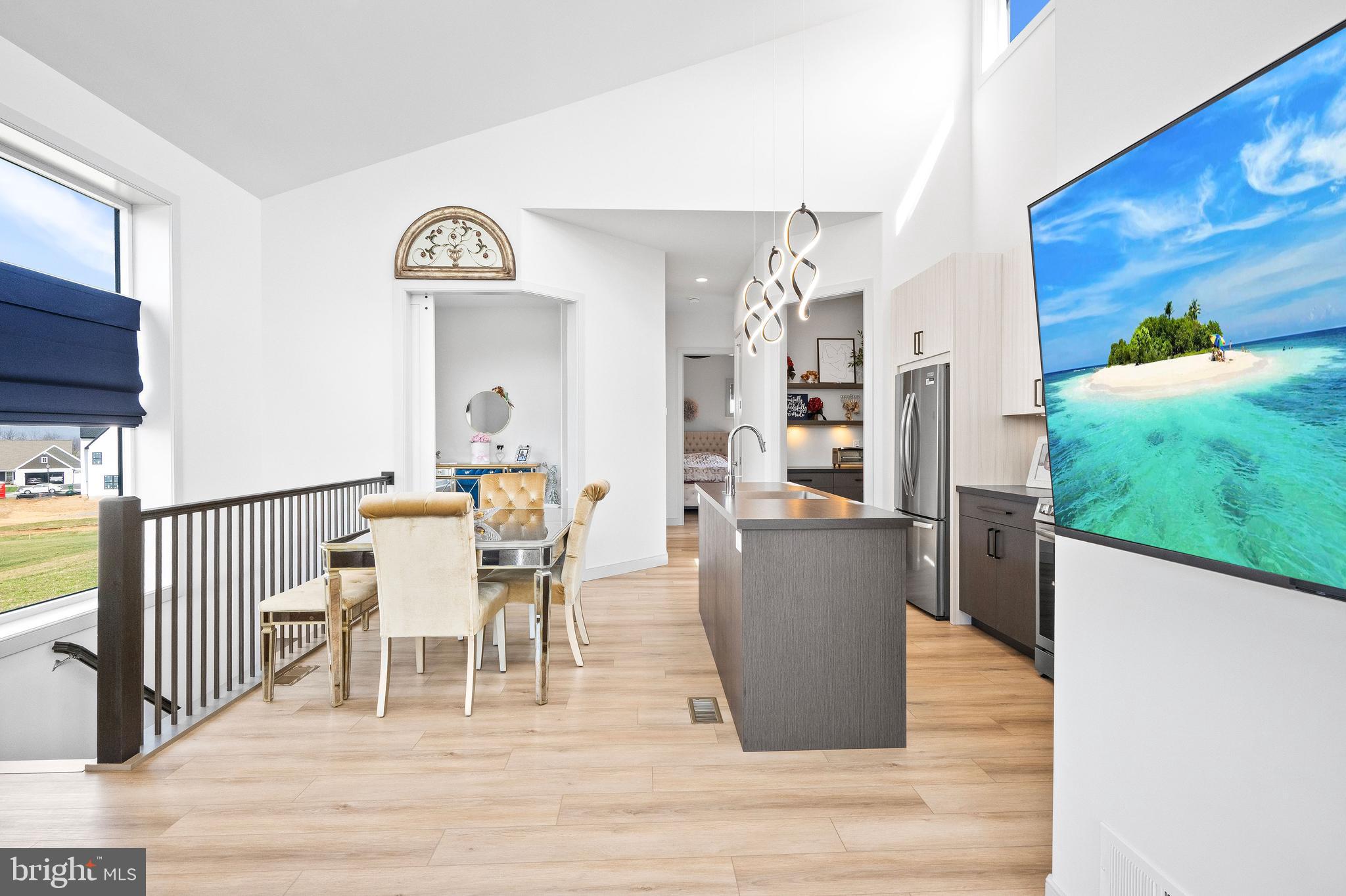 MOUNTAIN MEADOWS - Residential