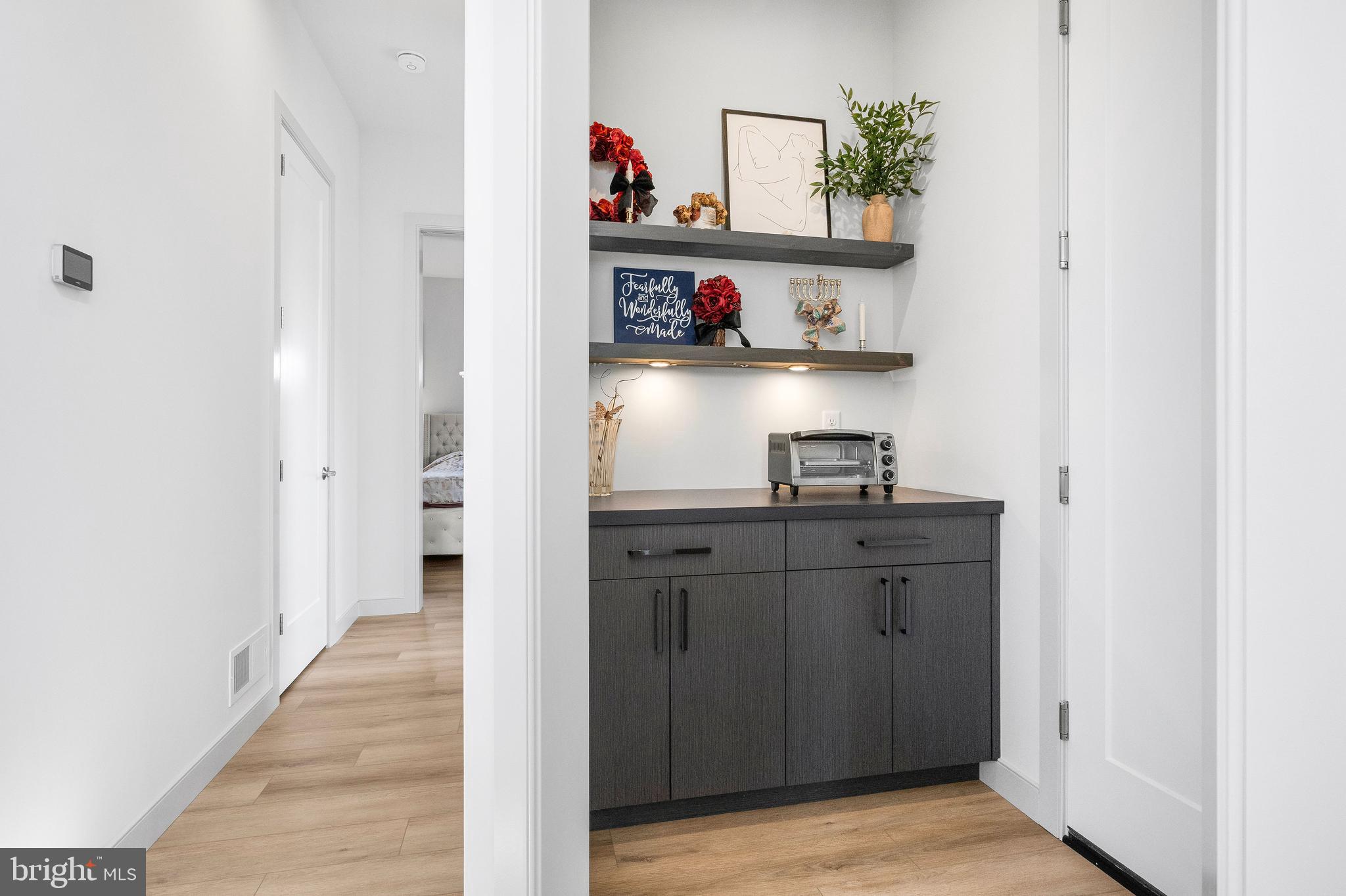 MOUNTAIN MEADOWS - Residential