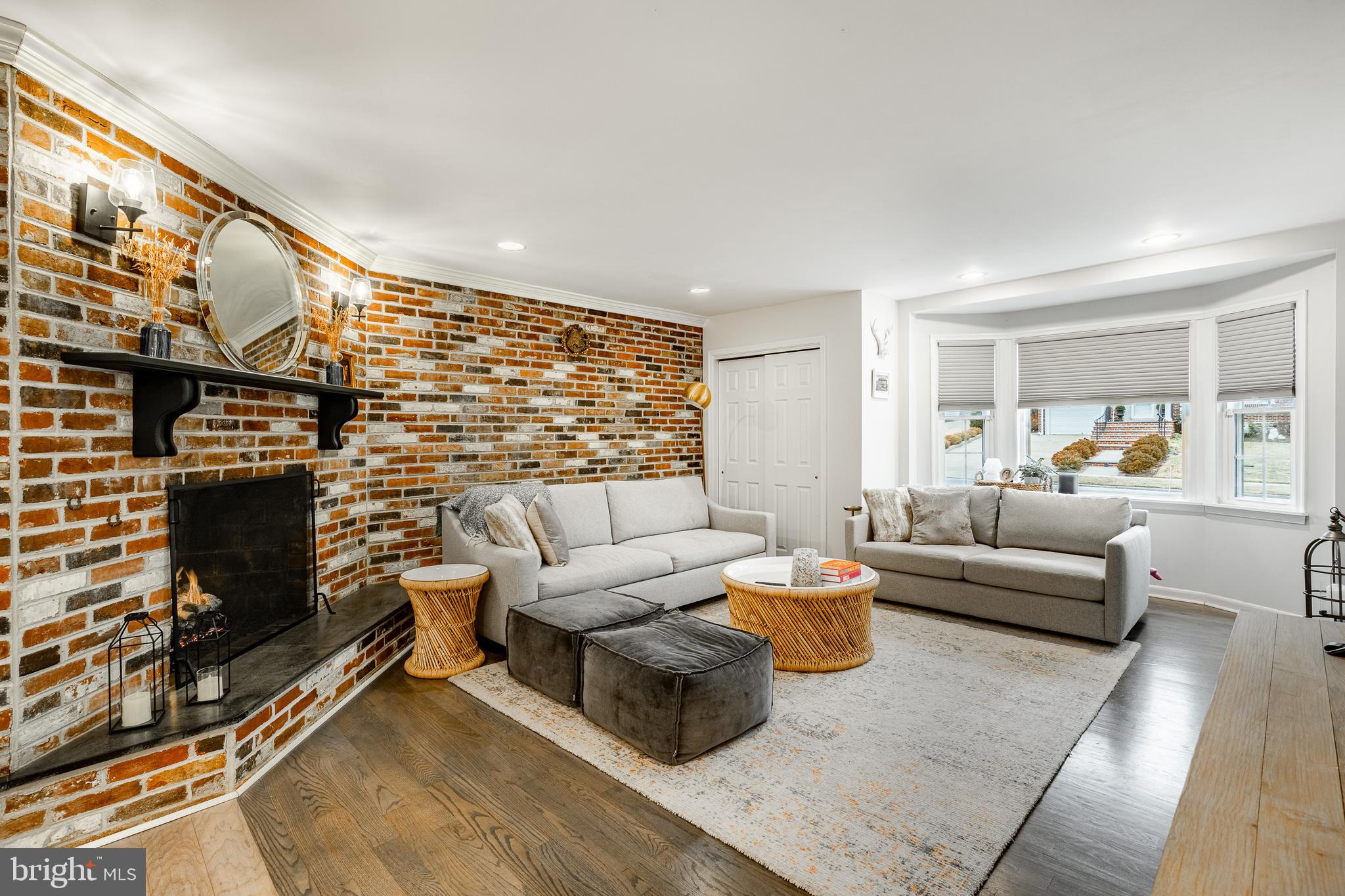 WOODMERE - Residential