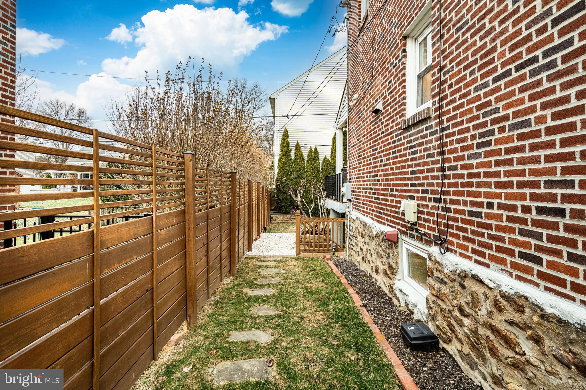 WOODMERE - Residential