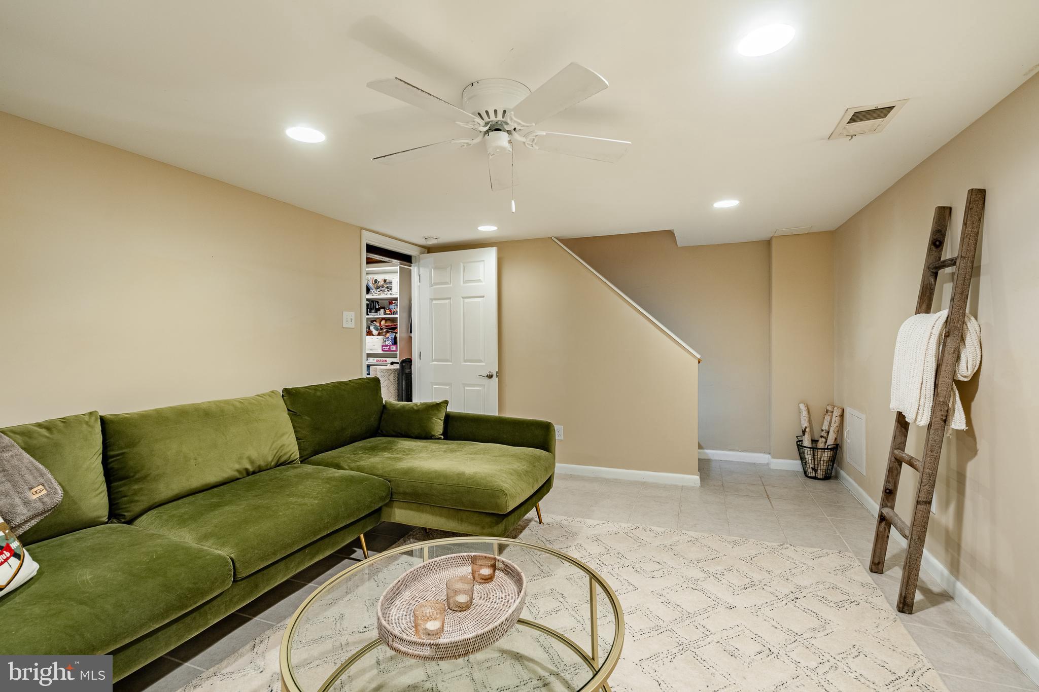 WOODMERE - Residential