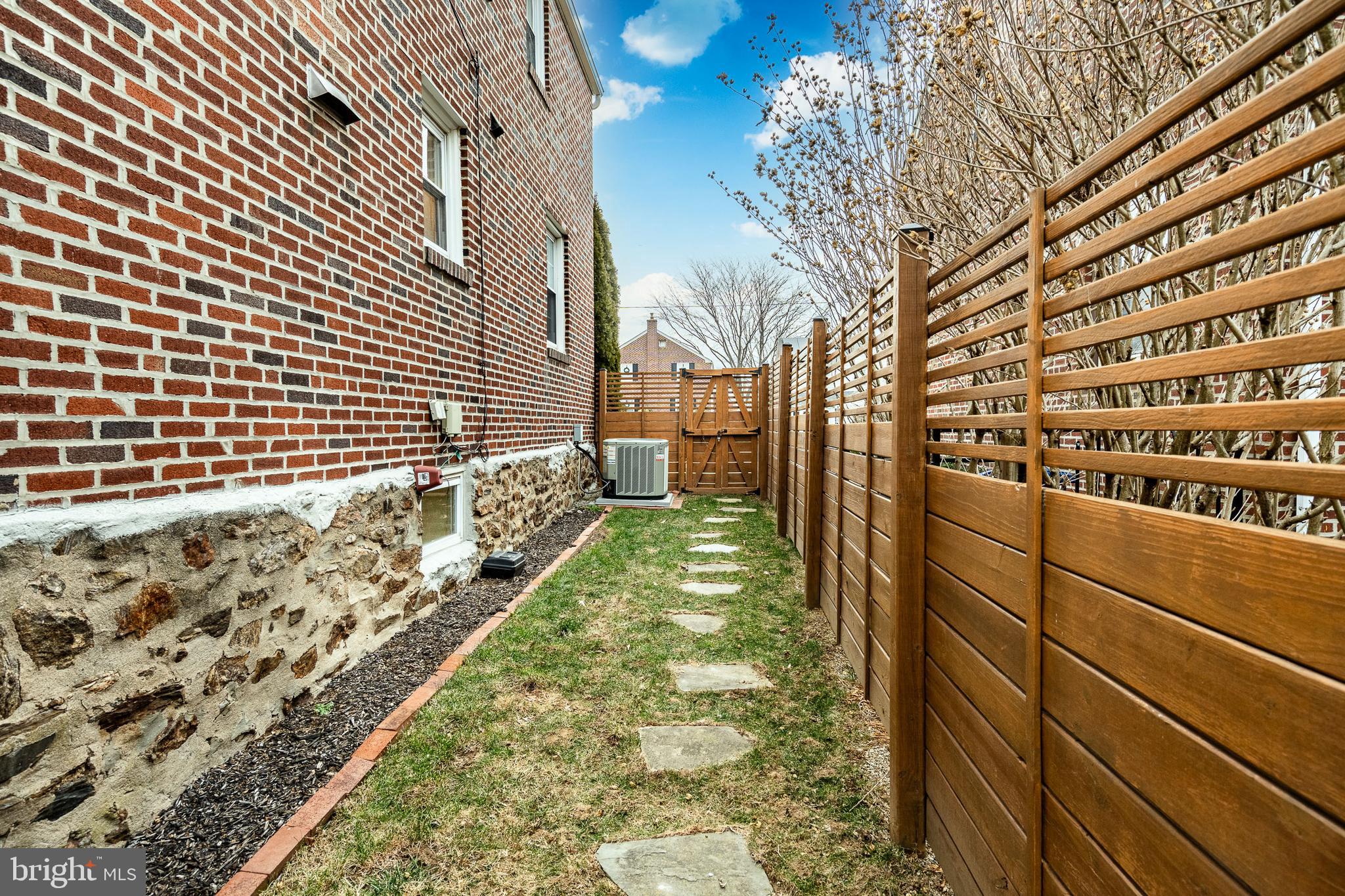 WOODMERE - Residential