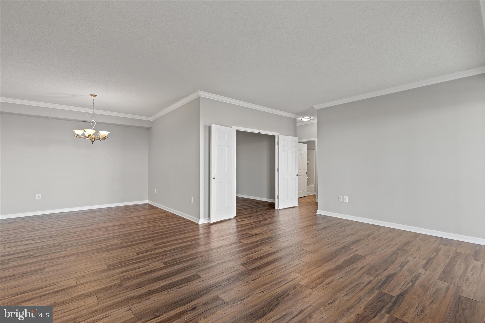 LANSDOWNE WOODS - Residential