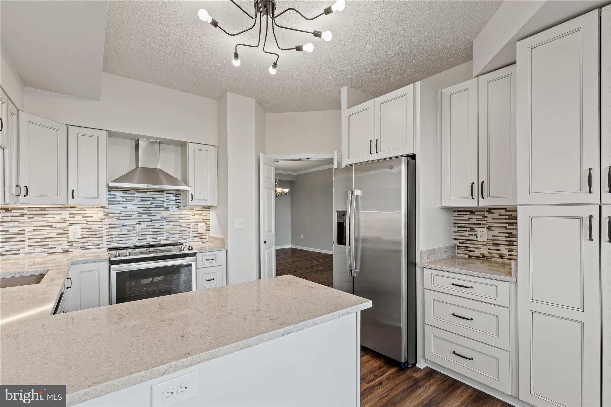 LANSDOWNE WOODS - Residential