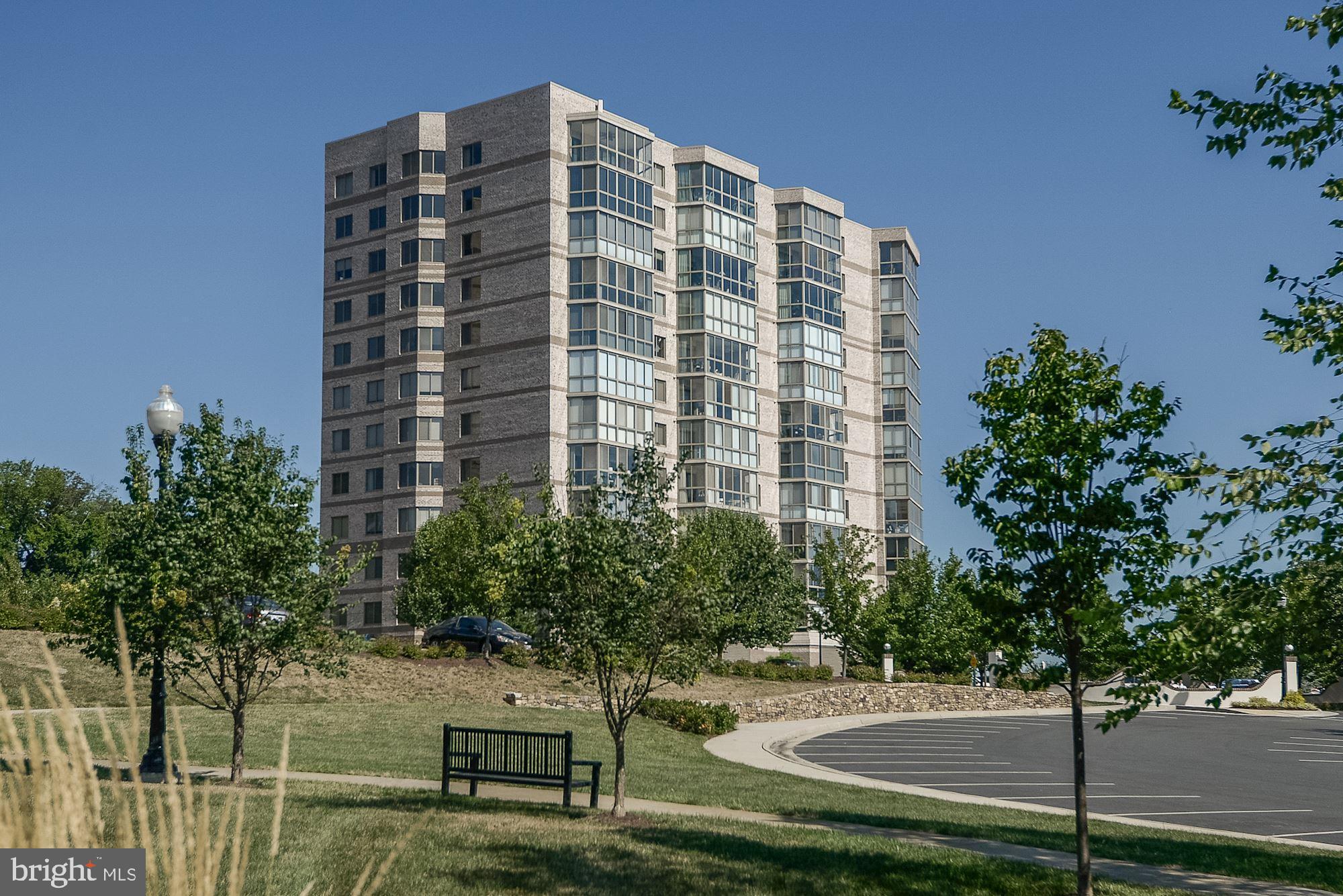 LANSDOWNE WOODS - Residential